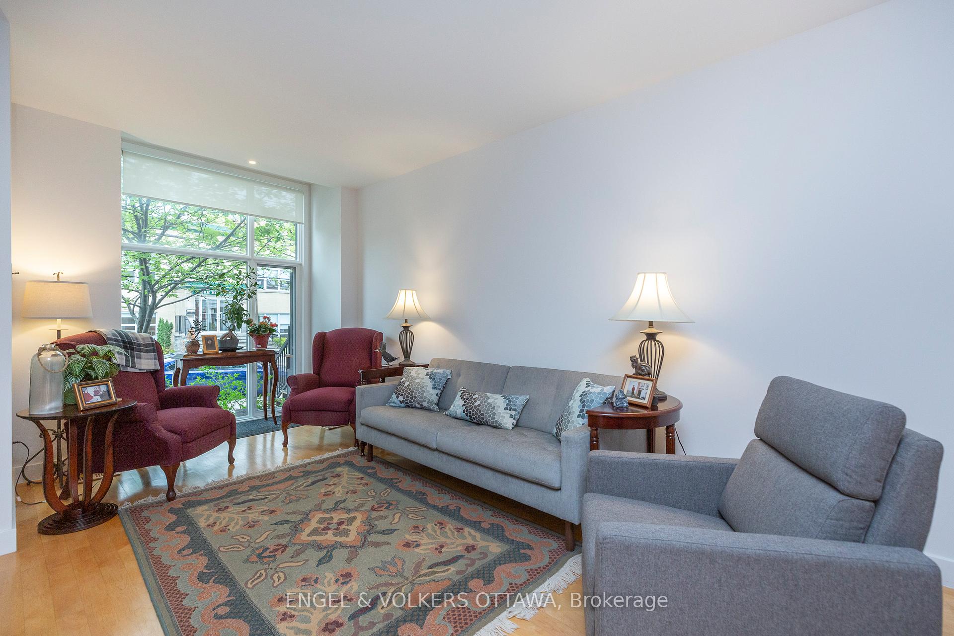 Photo 5 of 53 Vaughan Street, Ottawa, Lindenlea — HOMEH