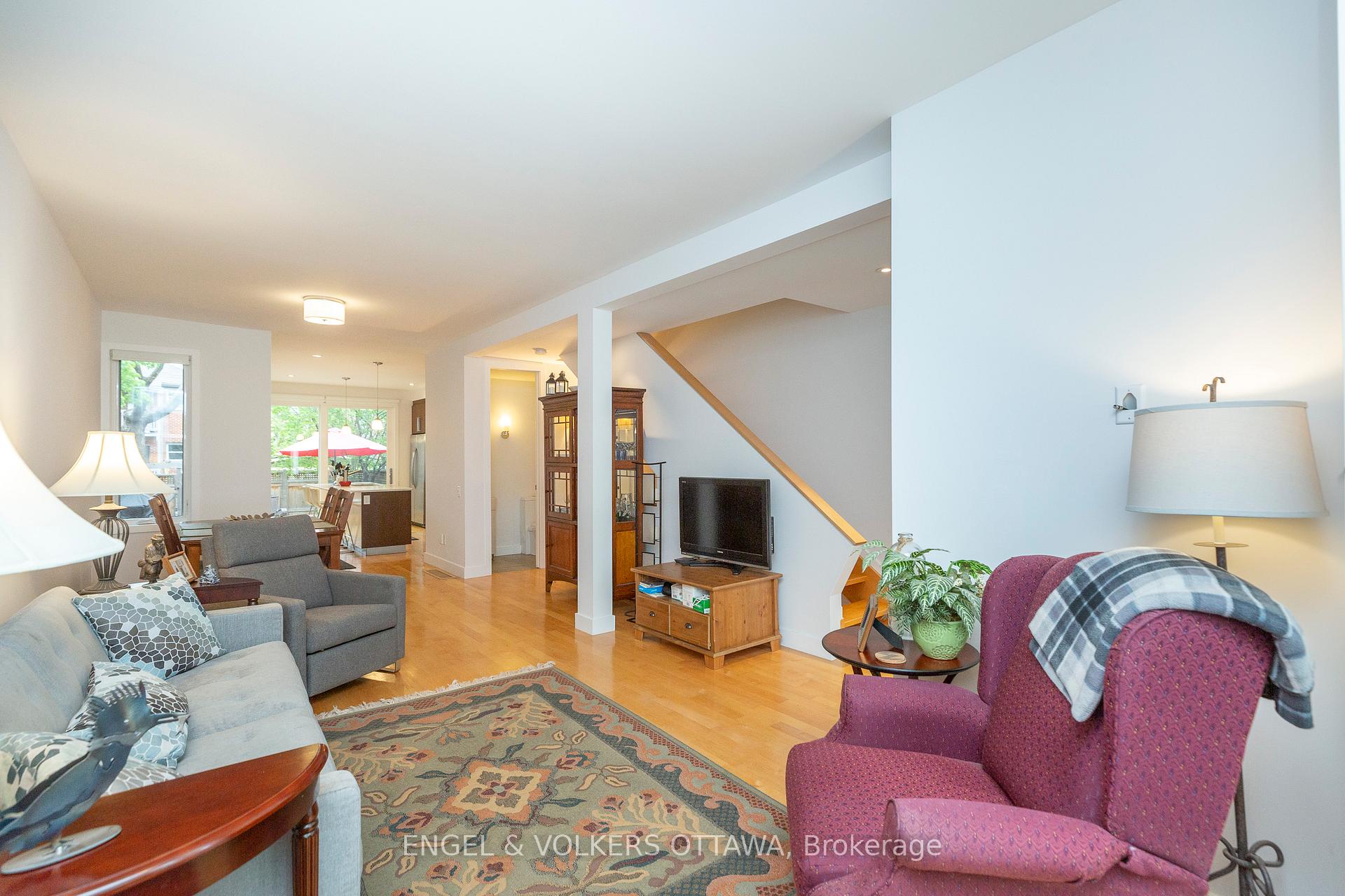 Photo 7 of 53 Vaughan Street, Ottawa, Lindenlea — HOMEH