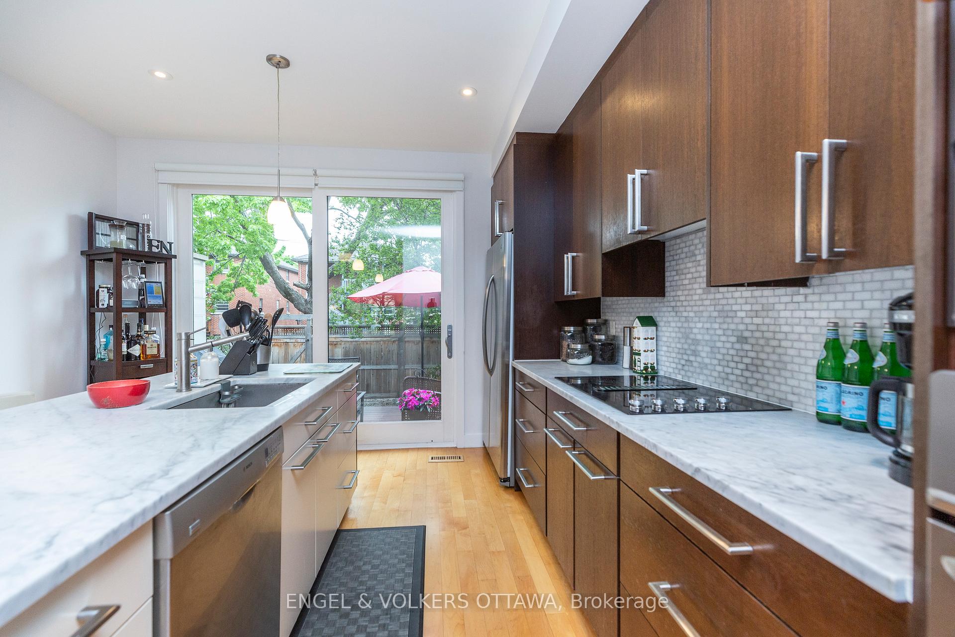 Photo 12 of 53 Vaughan Street, Ottawa, Lindenlea — HOMEH