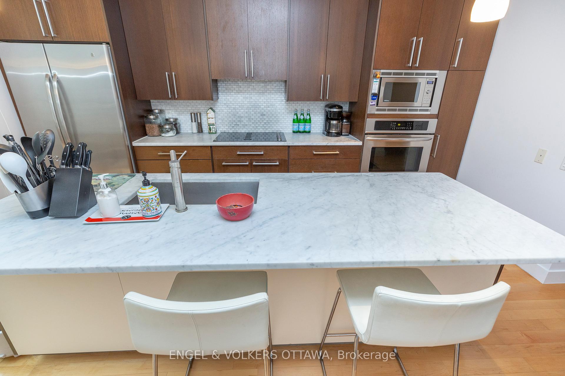 Photo 14 of 53 Vaughan Street, Ottawa, Lindenlea — HOMEH