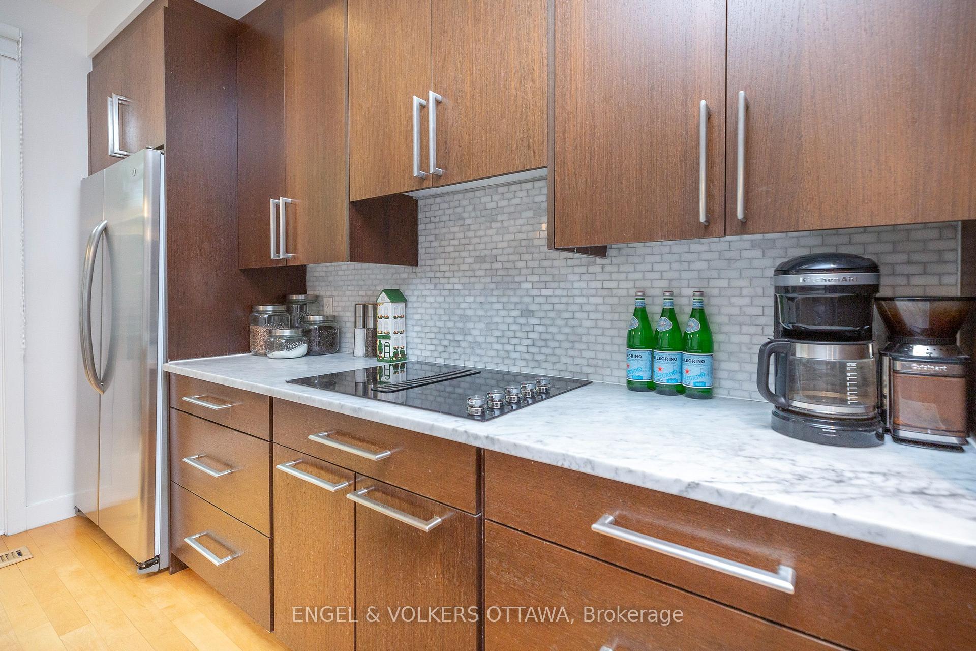Photo 15 of 53 Vaughan Street, Ottawa, Lindenlea — HOMEH