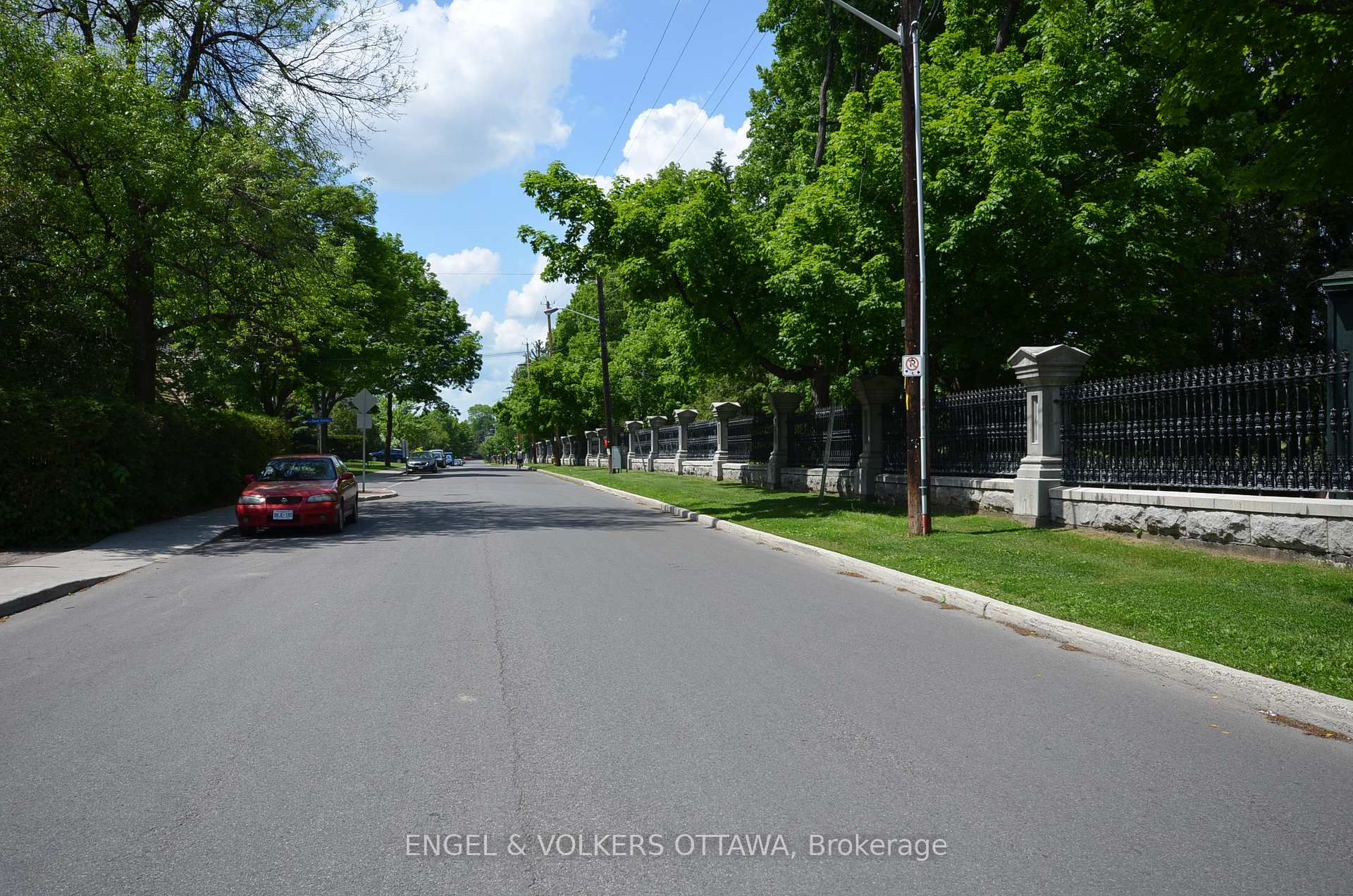 Photo 36 of 53 Vaughan Street, Ottawa, Lindenlea — HOMEH