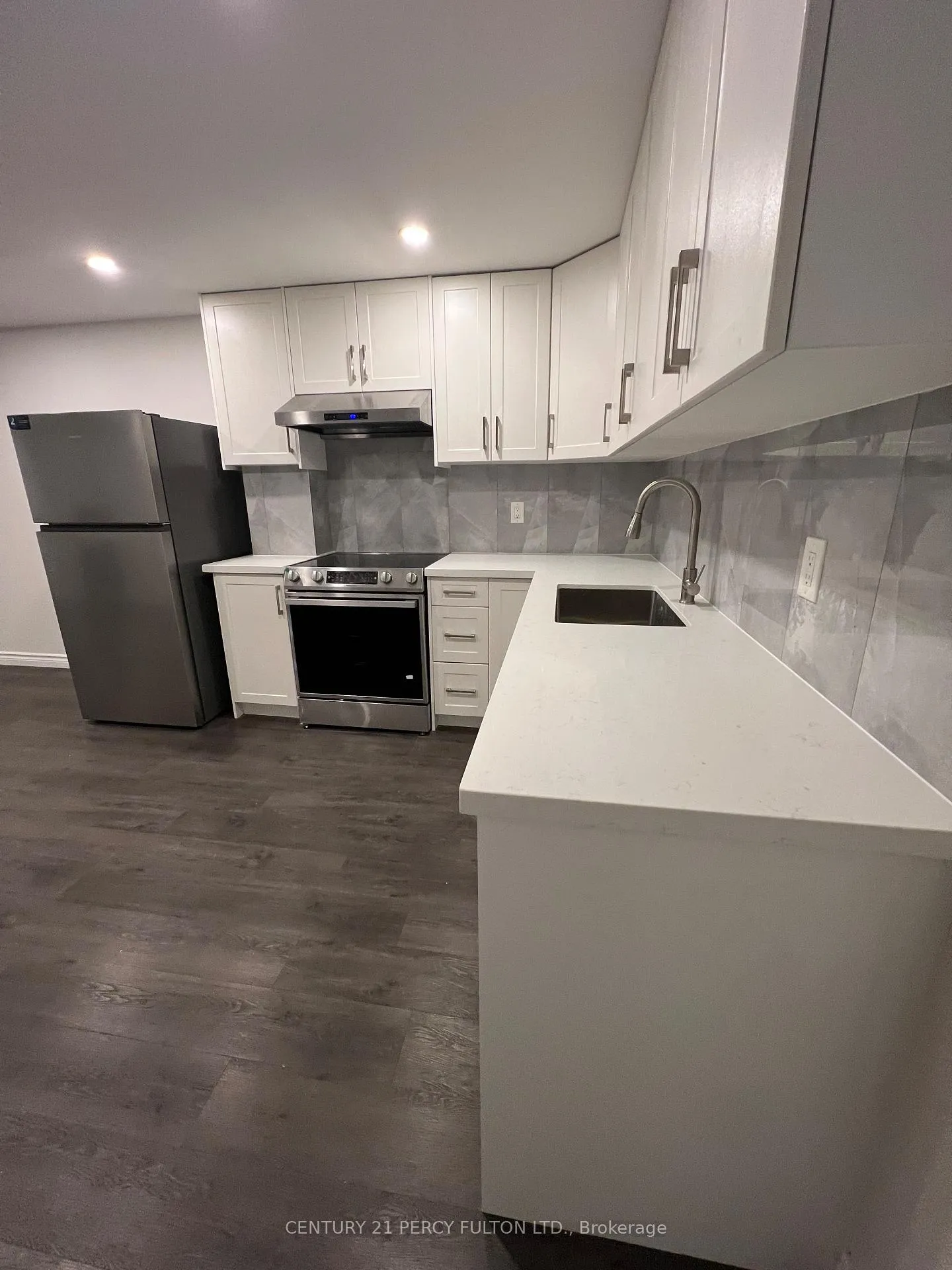 Photo 2 of Unit basement, 22 Chester Street, Oakville, River Oaks — HOMEH