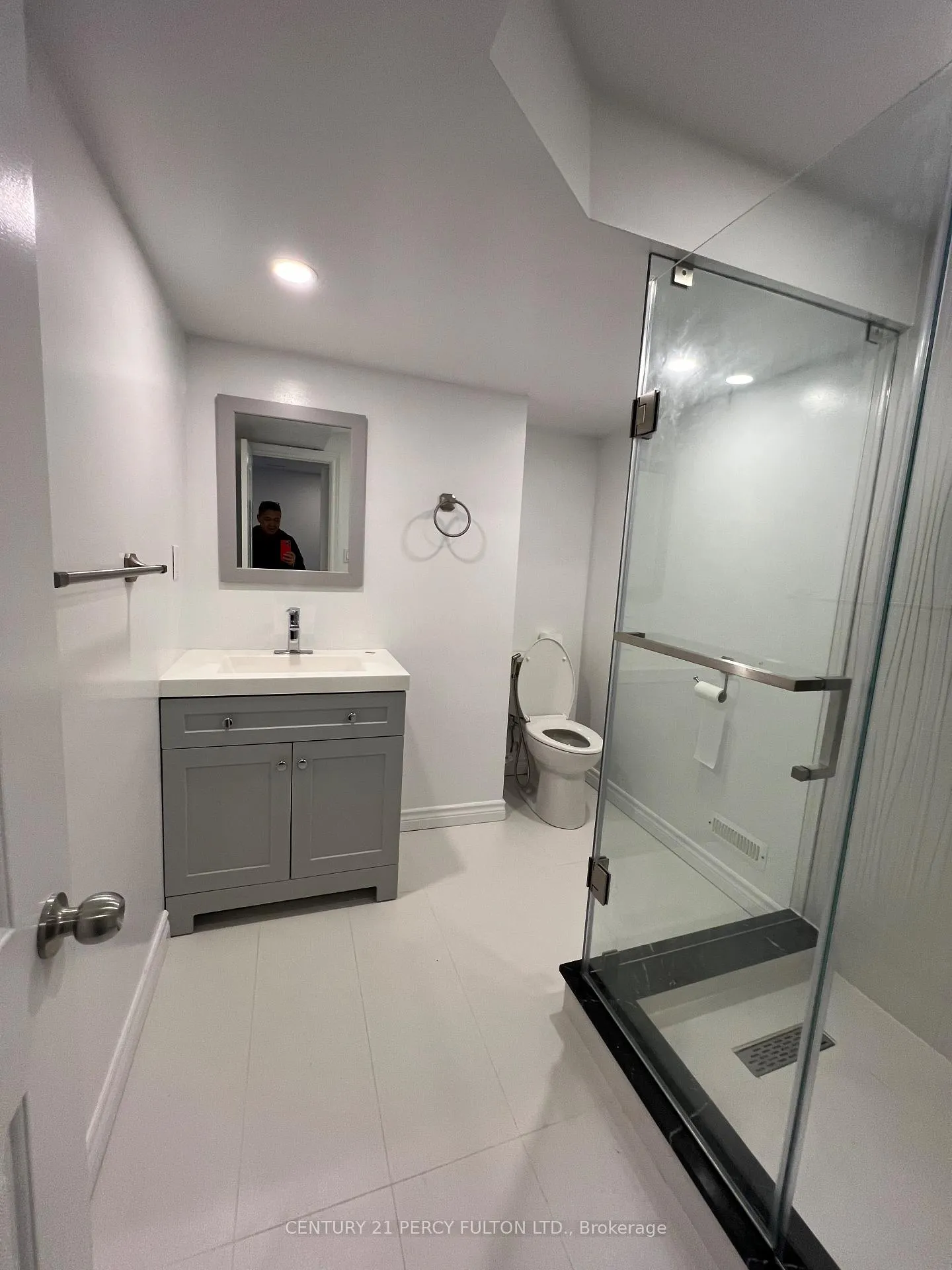 Photo 4 of Unit basement, 22 Chester Street, Oakville, River Oaks — HOMEH
