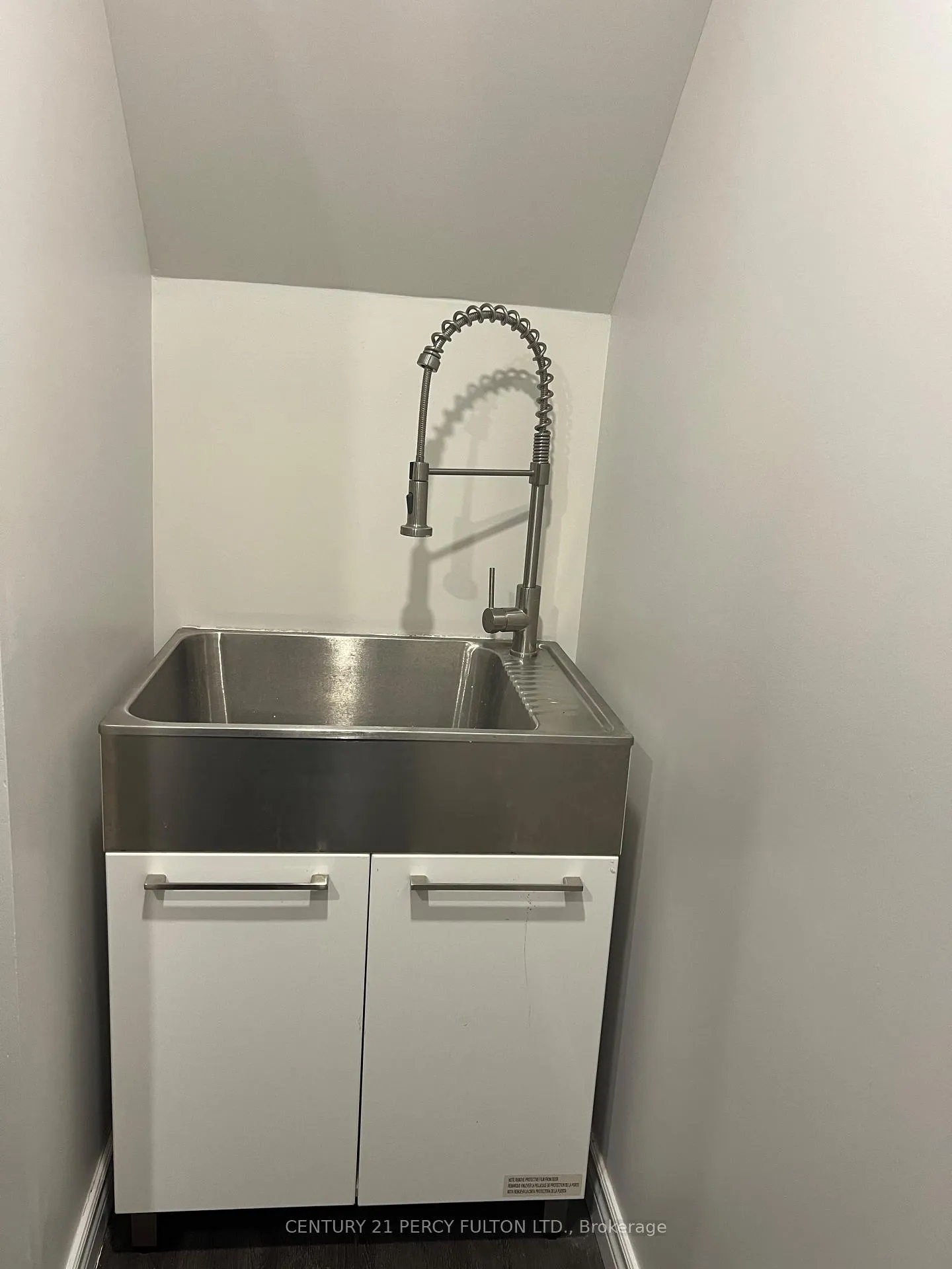 Photo 9 of Unit basement, 22 Chester Street, Oakville, River Oaks — HOMEH