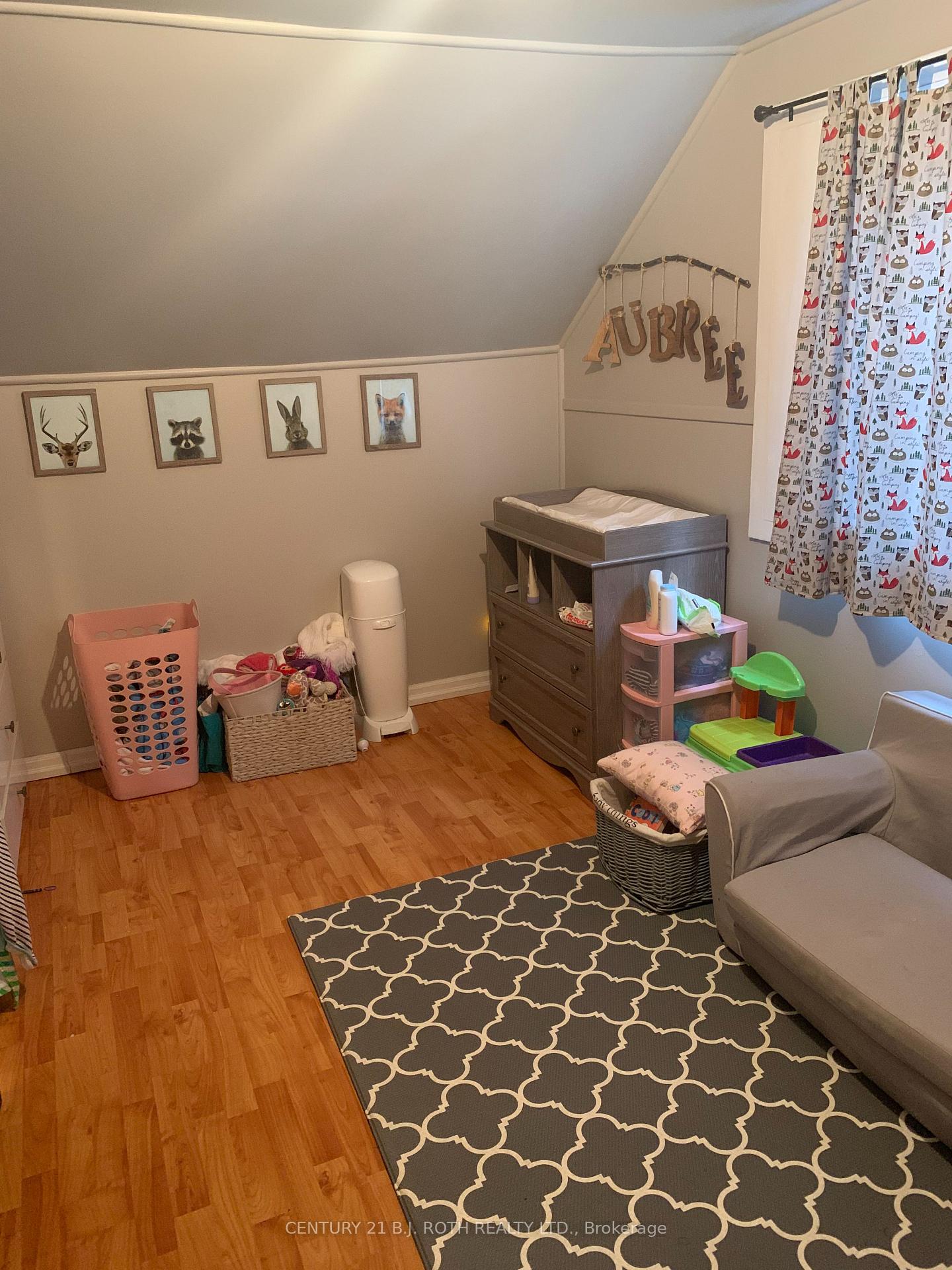 Photo 7 of 16 Albany Avenue, Orillia — HOMEH
