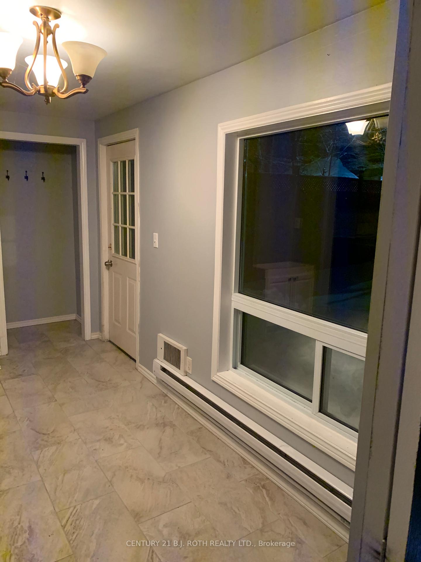 Photo 10 of 16 Albany Avenue, Orillia — HOMEH