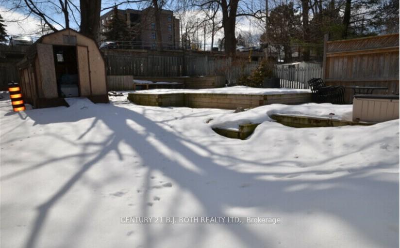 Photo 11 of 16 Albany Avenue, Orillia — HOMEH