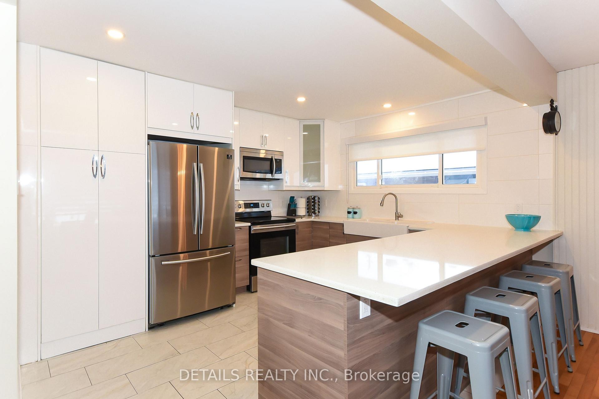 Photo 7 of 2176 Lambeth Walk, Ottawa, Parkway Park — HOMEH