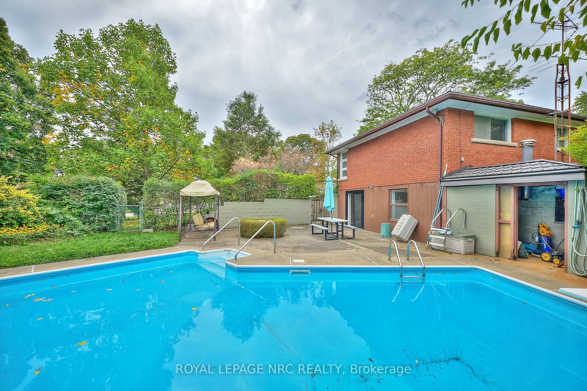 Photo 32 of 17 Alan Crescent, Pelham, Fonthill — HOMEH