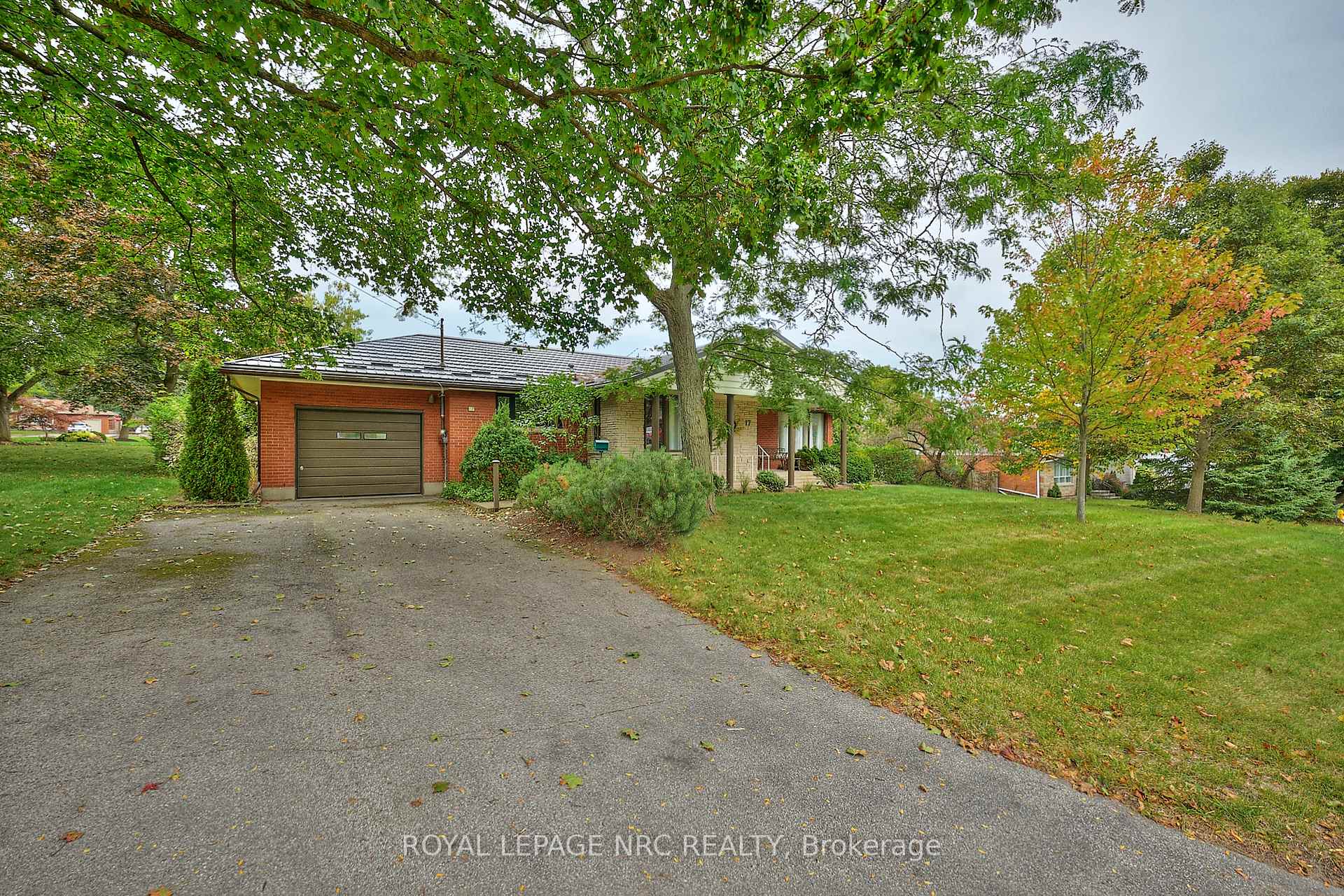 Photo 37 of 17 Alan Crescent, Pelham, Fonthill — HOMEH