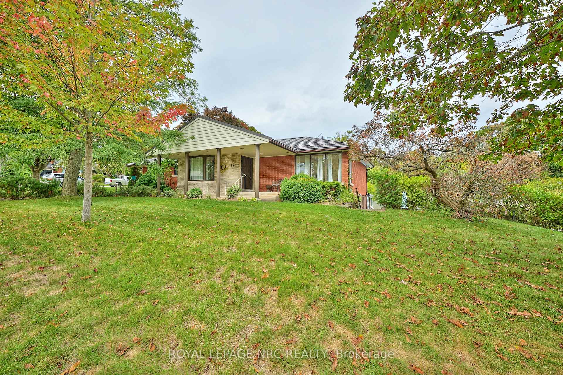 Photo 38 of 17 Alan Crescent, Pelham, Fonthill — HOMEH