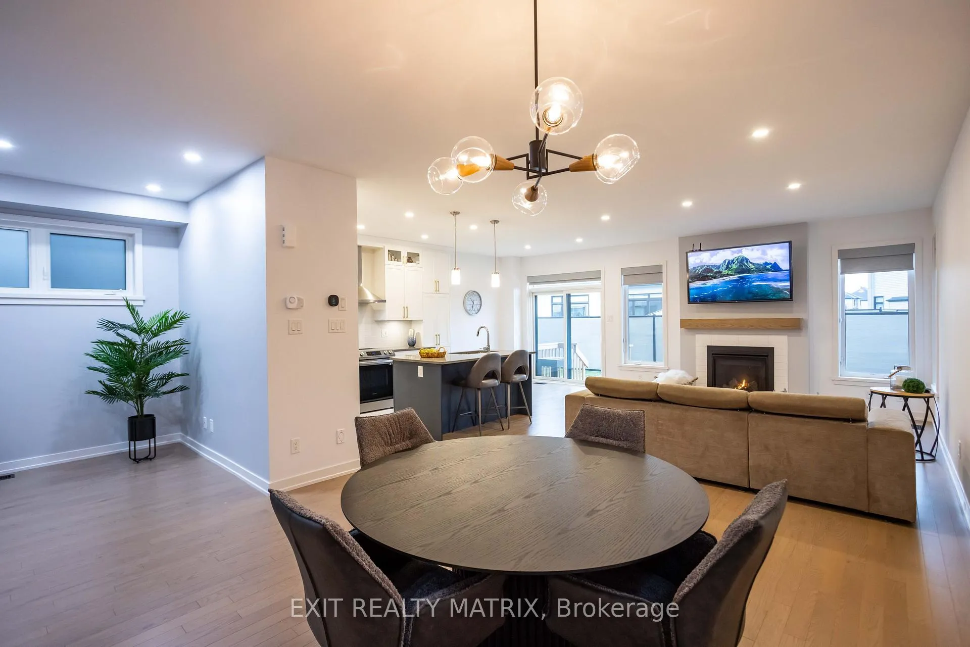 Photo 9 of 6487 Renaud Road, Ottawa, Mer Bleue/Bradley Estates/Anderson Park — HOMEH