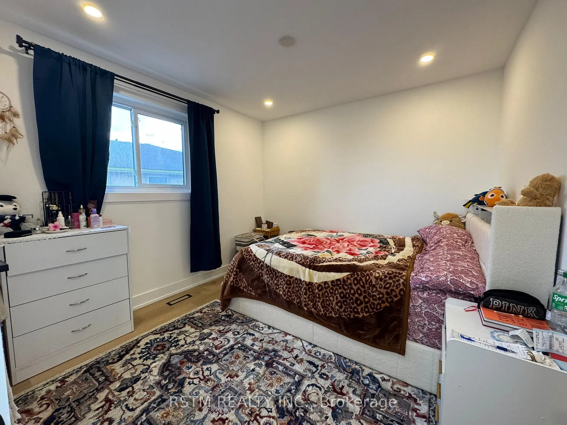 Photo 20 of 650 Mountview Place, Newmarket, Huron Heights-Leslie Valley — HOMEH