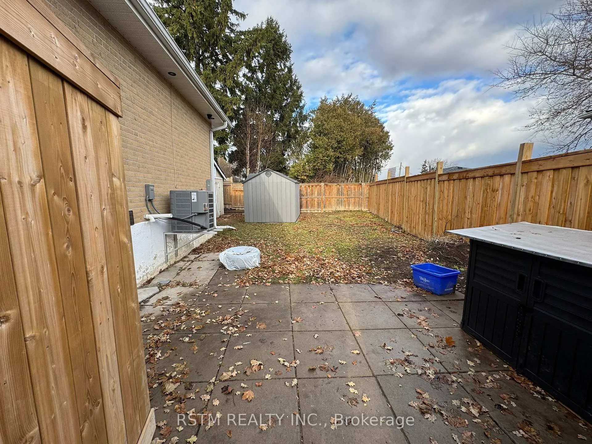 Photo 23 of 650 Mountview Place, Newmarket, Huron Heights-Leslie Valley — HOMEH