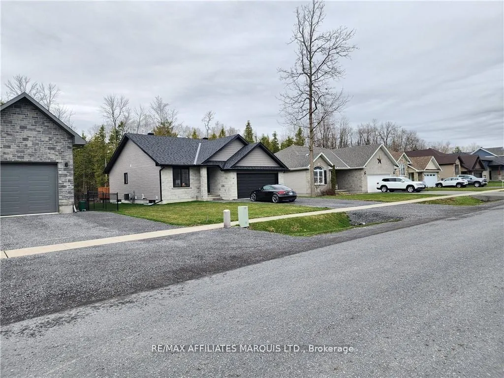 Photo 2 of 47 Beech Street, South Stormont, Ingleside — HOMEH