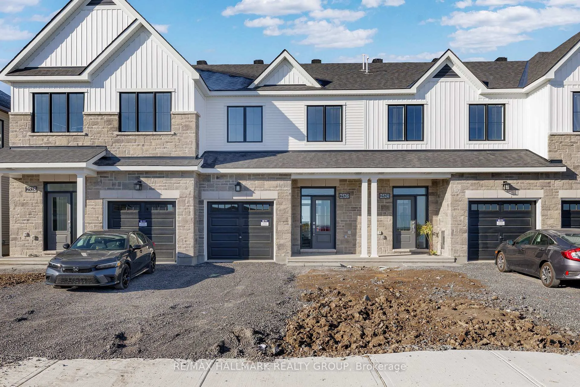 Front of 2526 Esprit Drive