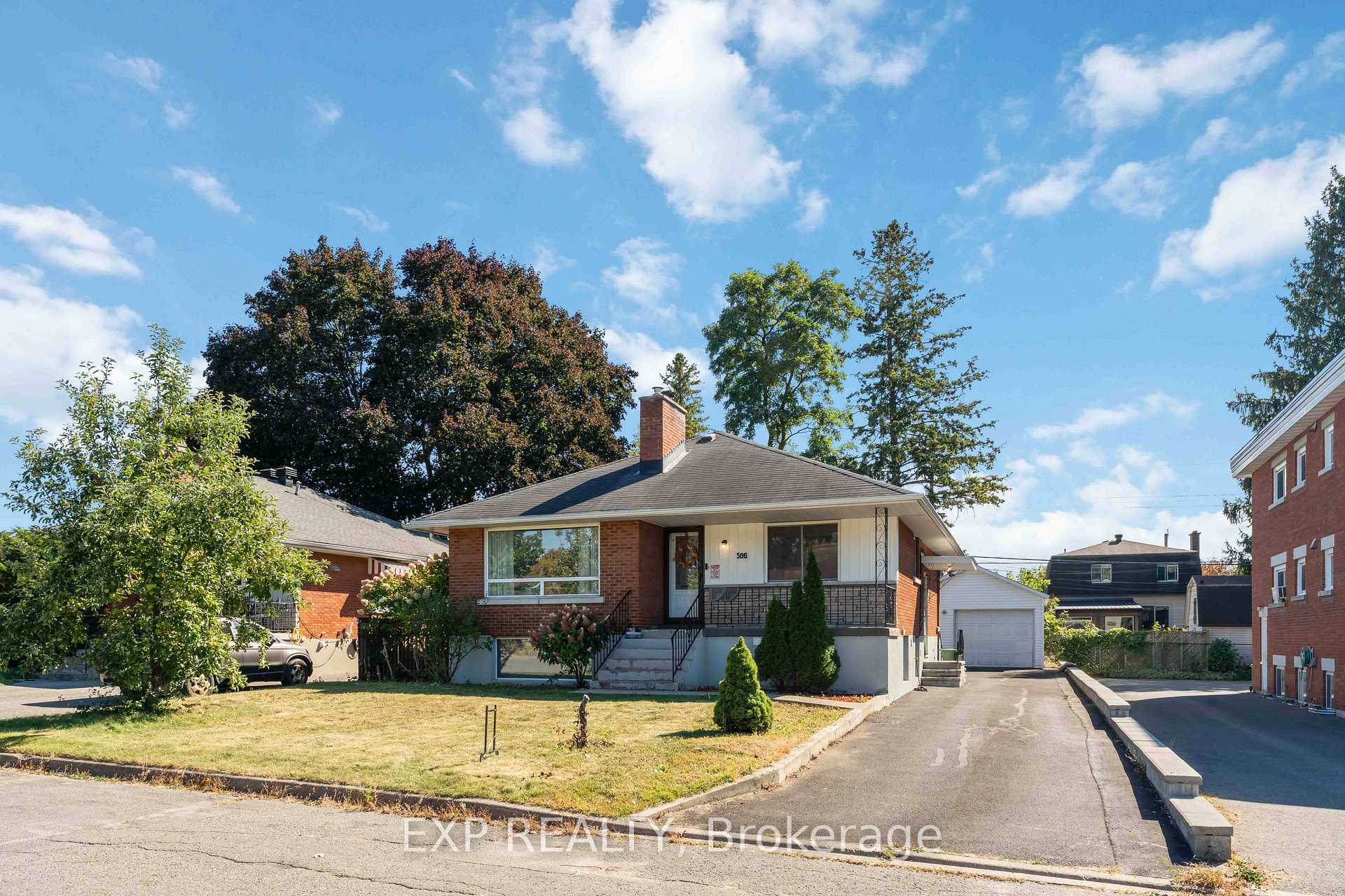 Front of 506 Vernon Avenue N