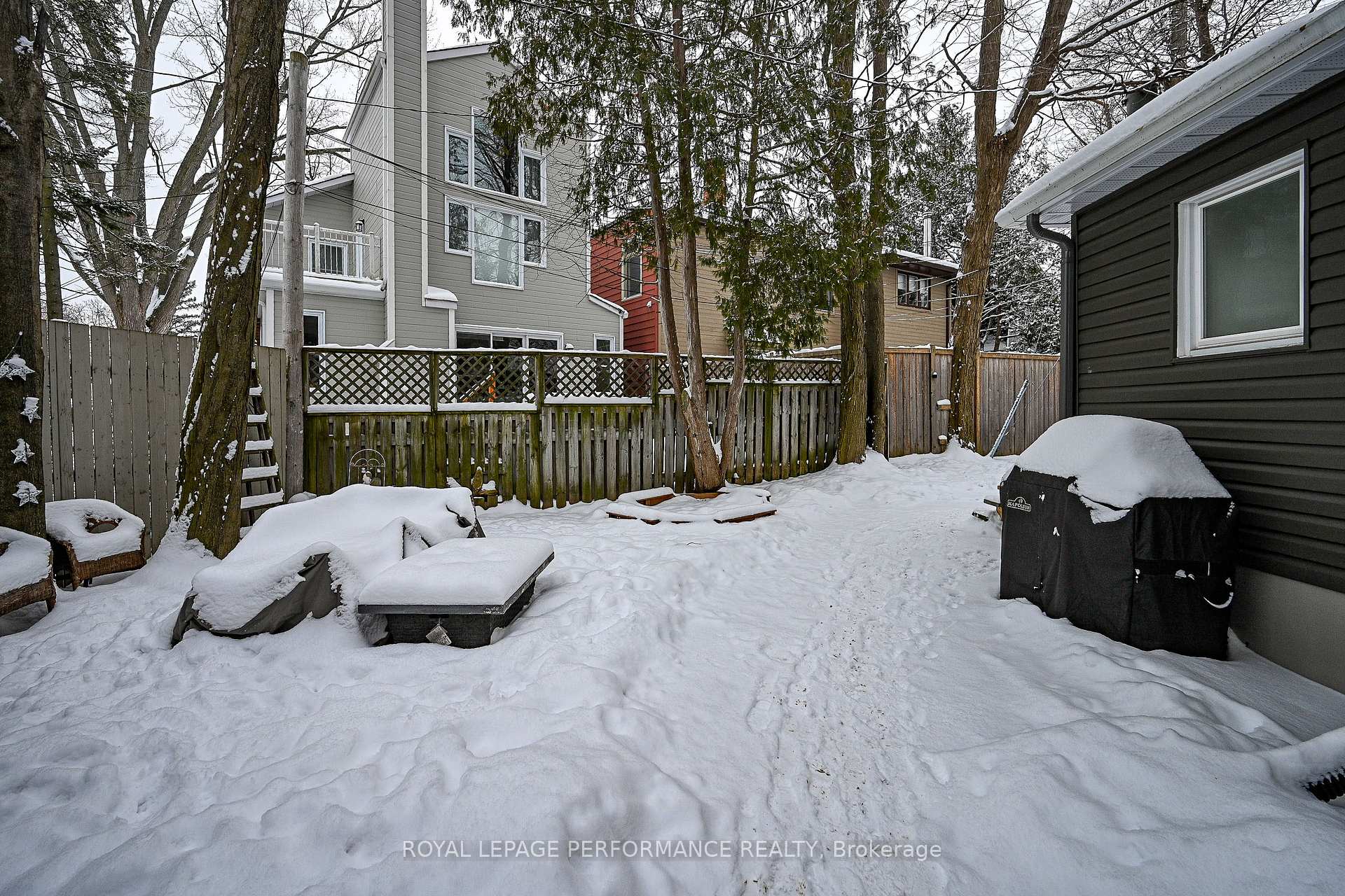 Photo 33 of 86 Maple Lane, Ottawa, Lindenlea — HOMEH
