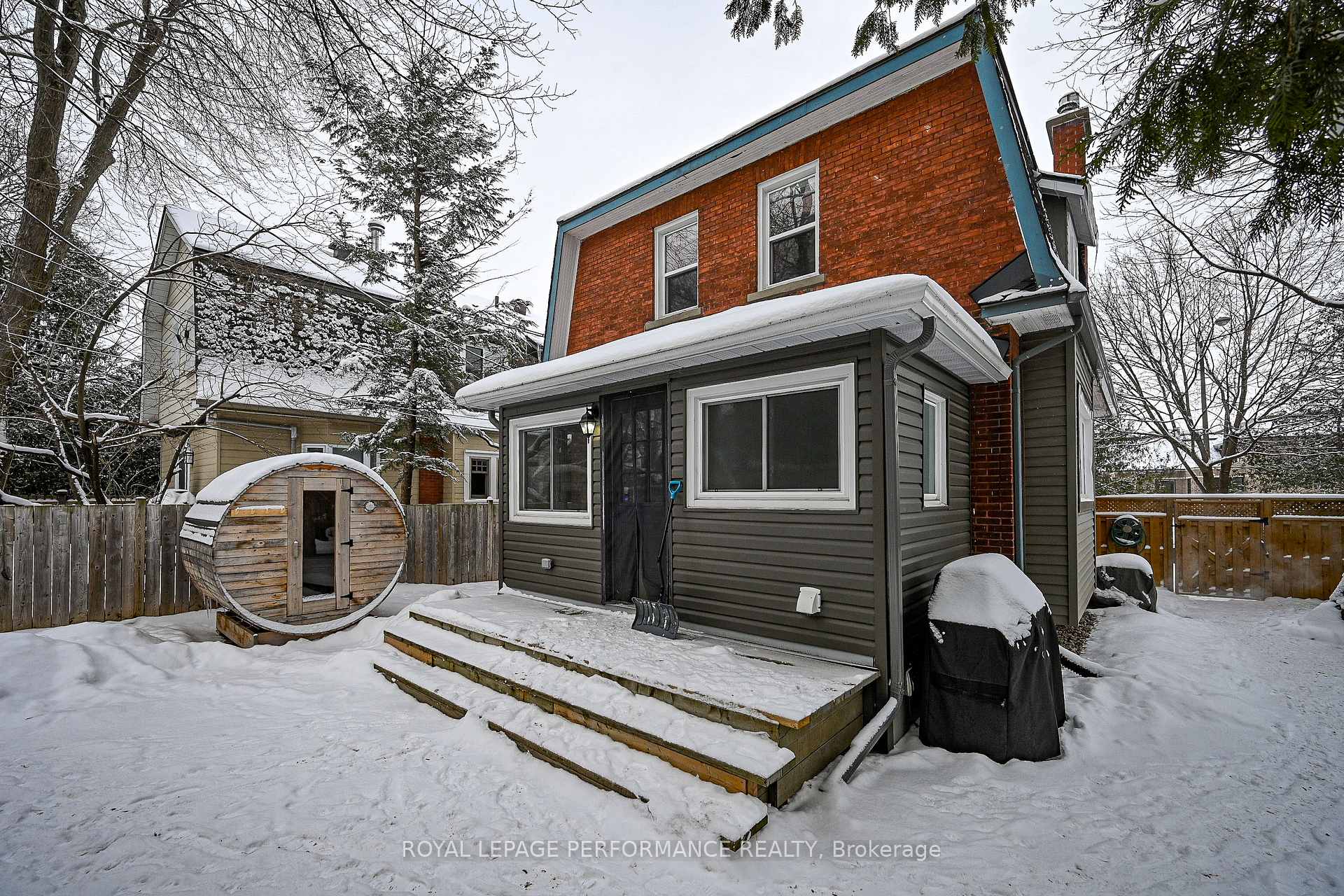 Photo 36 of 86 Maple Lane, Ottawa, Lindenlea — HOMEH