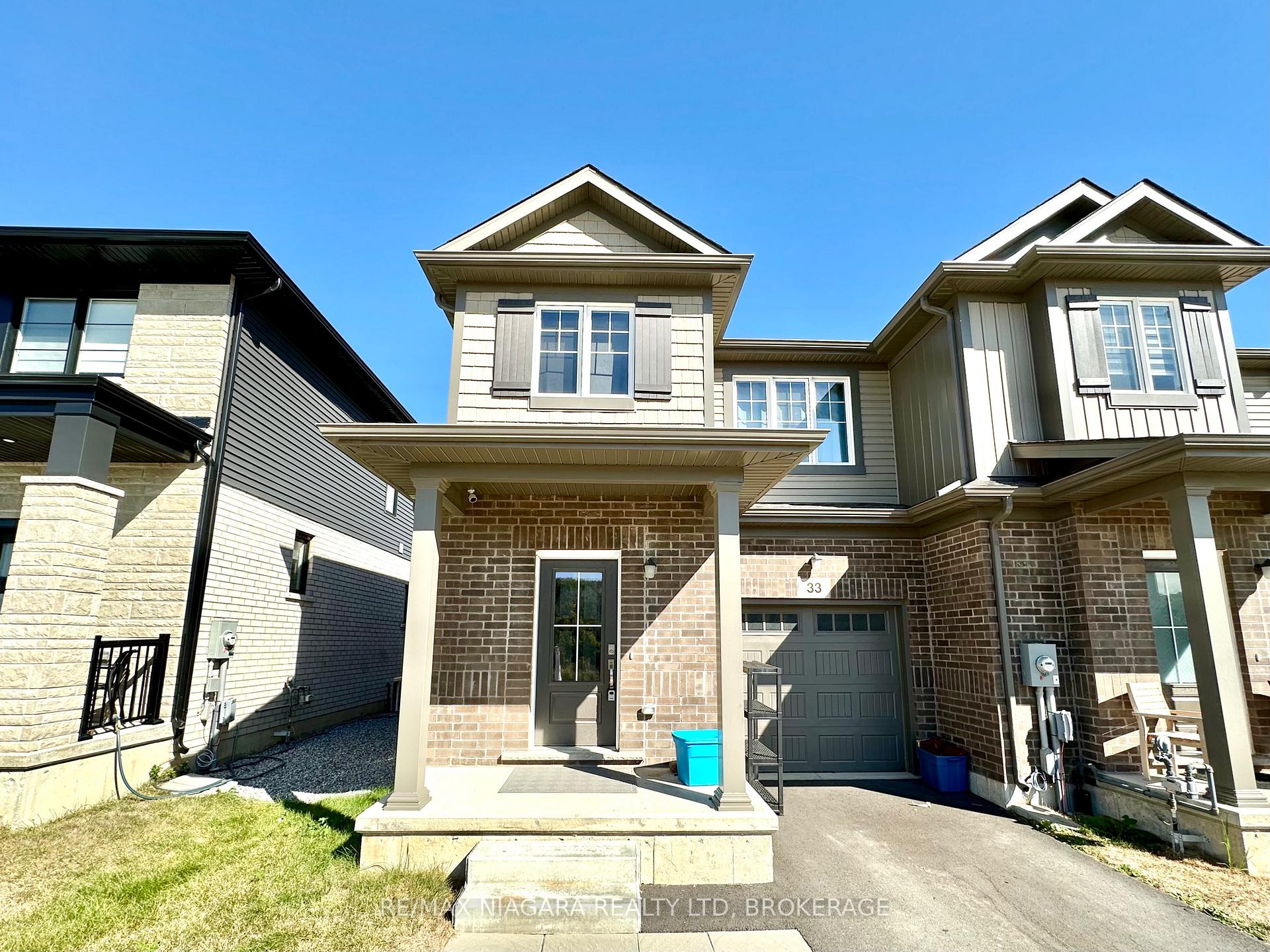 Photo 2 of 33 Saffron Way, Pelham, Fonthill — HOMEH