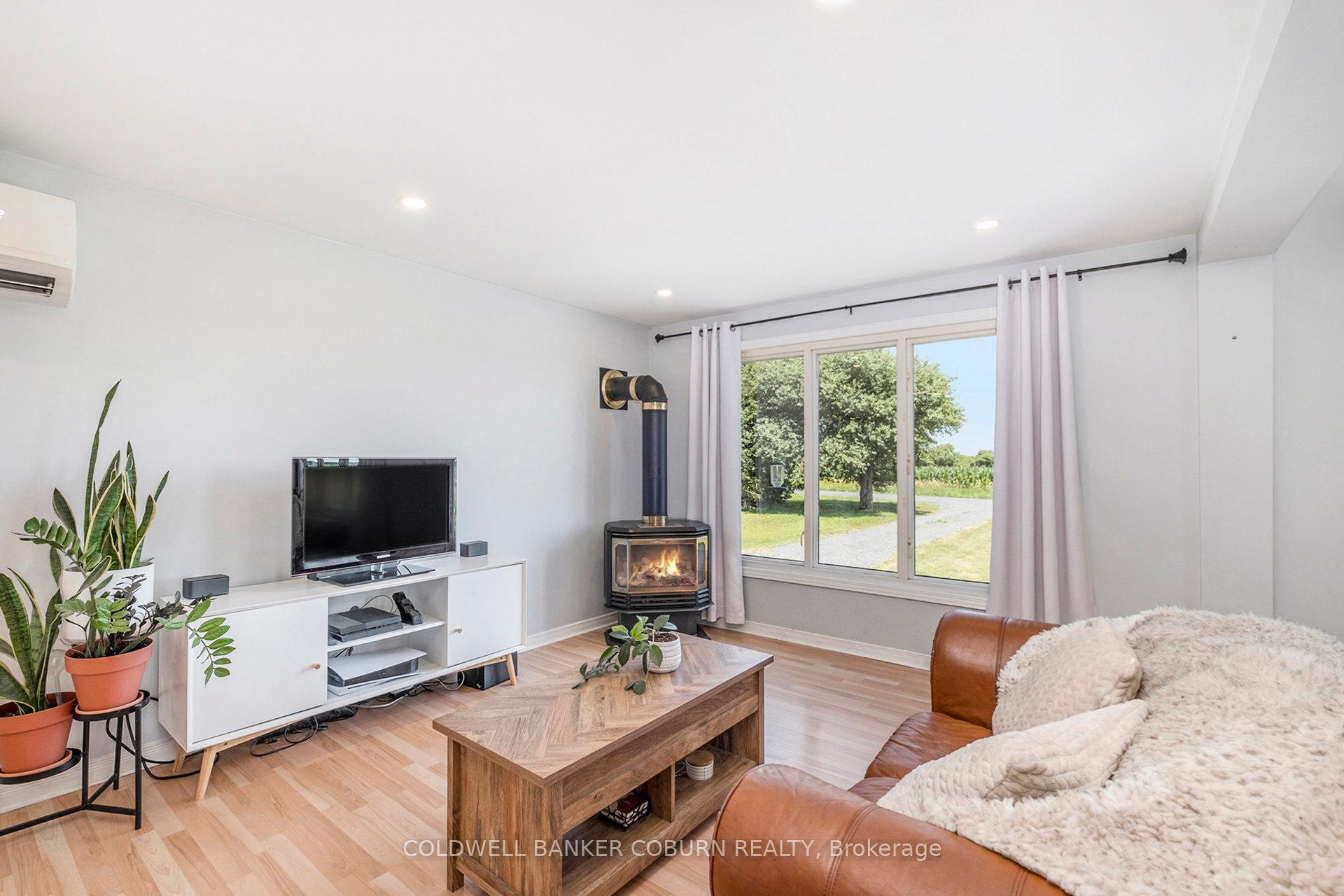 Photo 7 of 1560 McLaughlin Road, North Dundas, North Dundas (Winchester) Twp — HOMEH