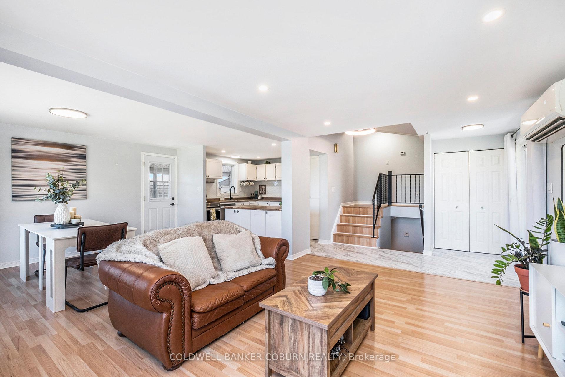 Photo 8 of 1560 McLaughlin Road, North Dundas, North Dundas (Winchester) Twp — HOMEH