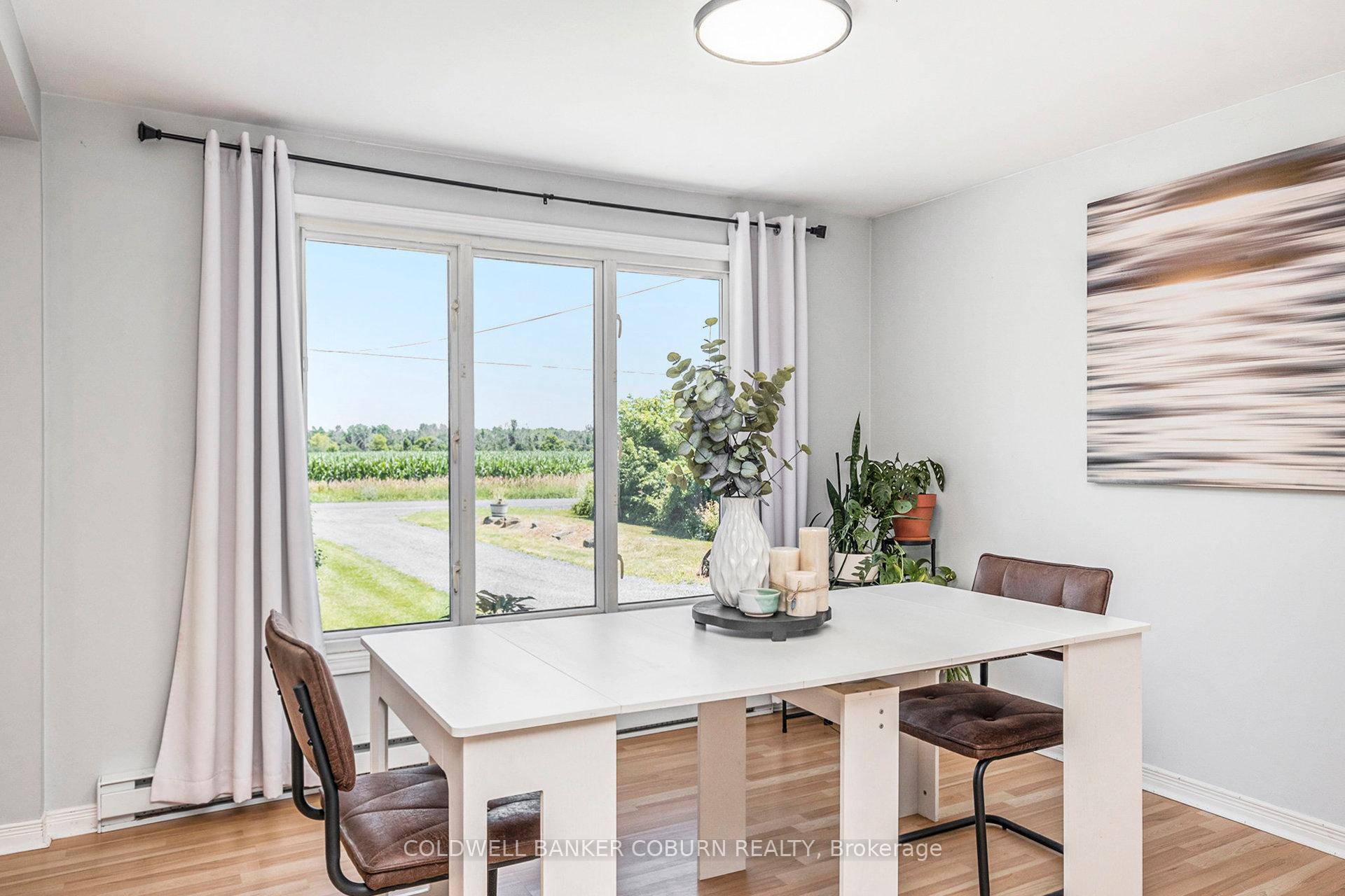 Photo 10 of 1560 McLaughlin Road, North Dundas, North Dundas (Winchester) Twp — HOMEH