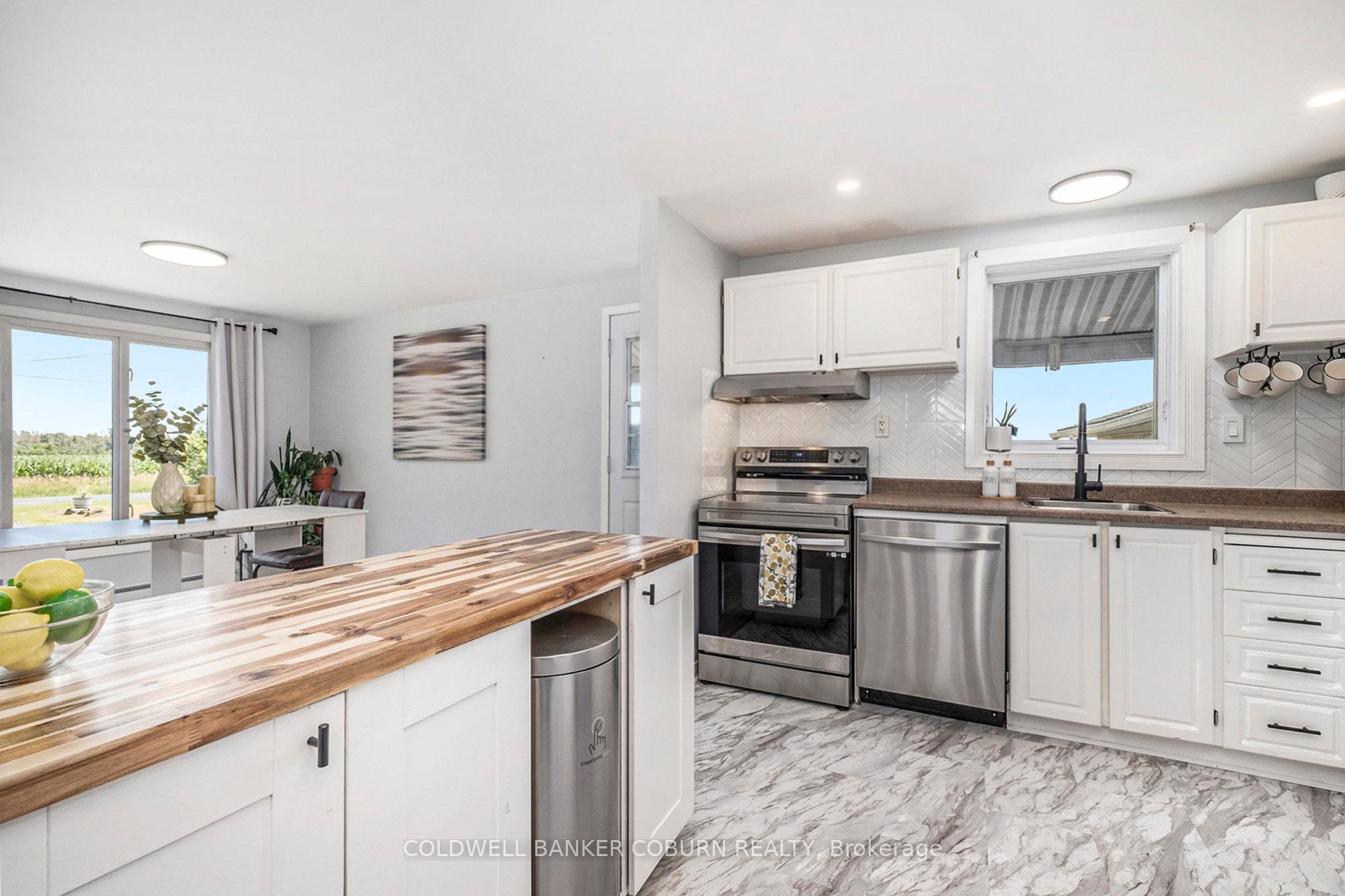Photo 13 of 1560 McLaughlin Road, North Dundas, North Dundas (Winchester) Twp — HOMEH