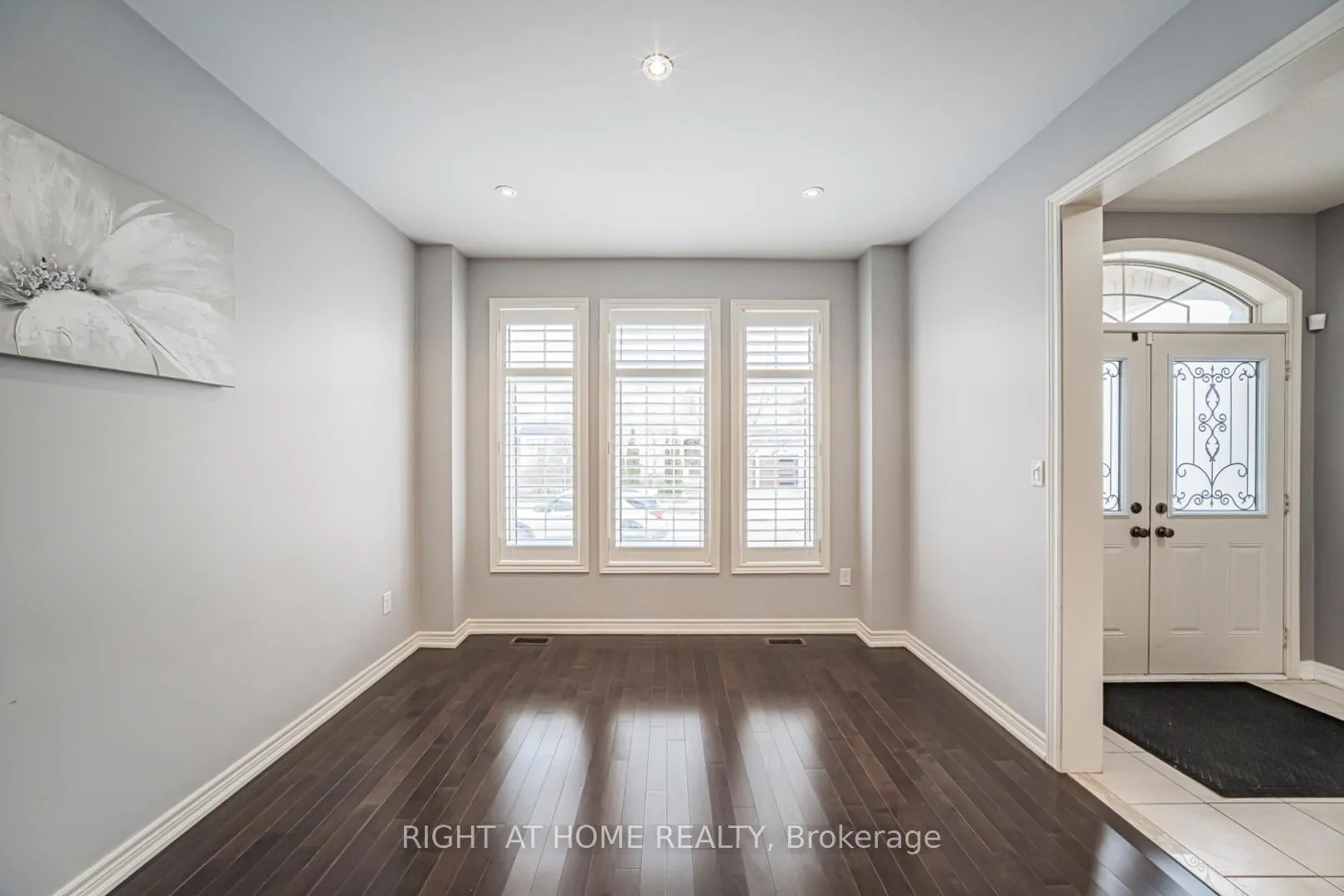 Photo 2 of 3152 Larry Crescent, Oakville, Glenorchy — HOMEH