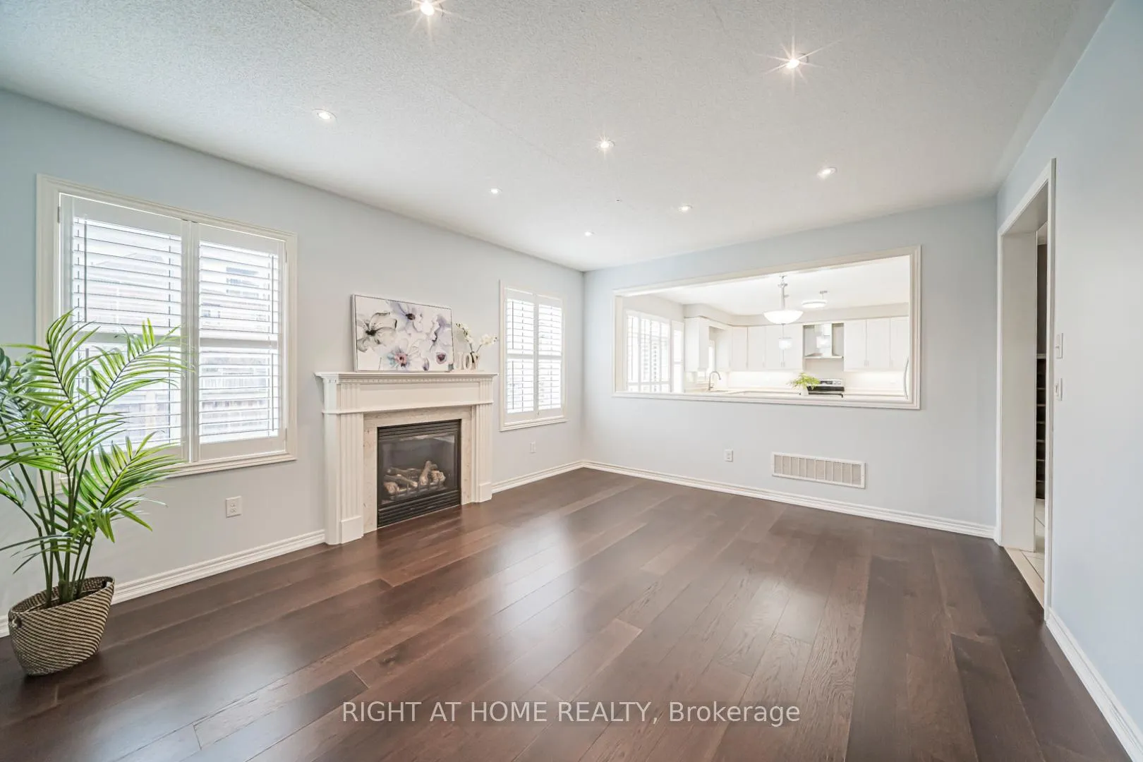 Photo 9 of 3152 Larry Crescent, Oakville, Glenorchy — HOMEH