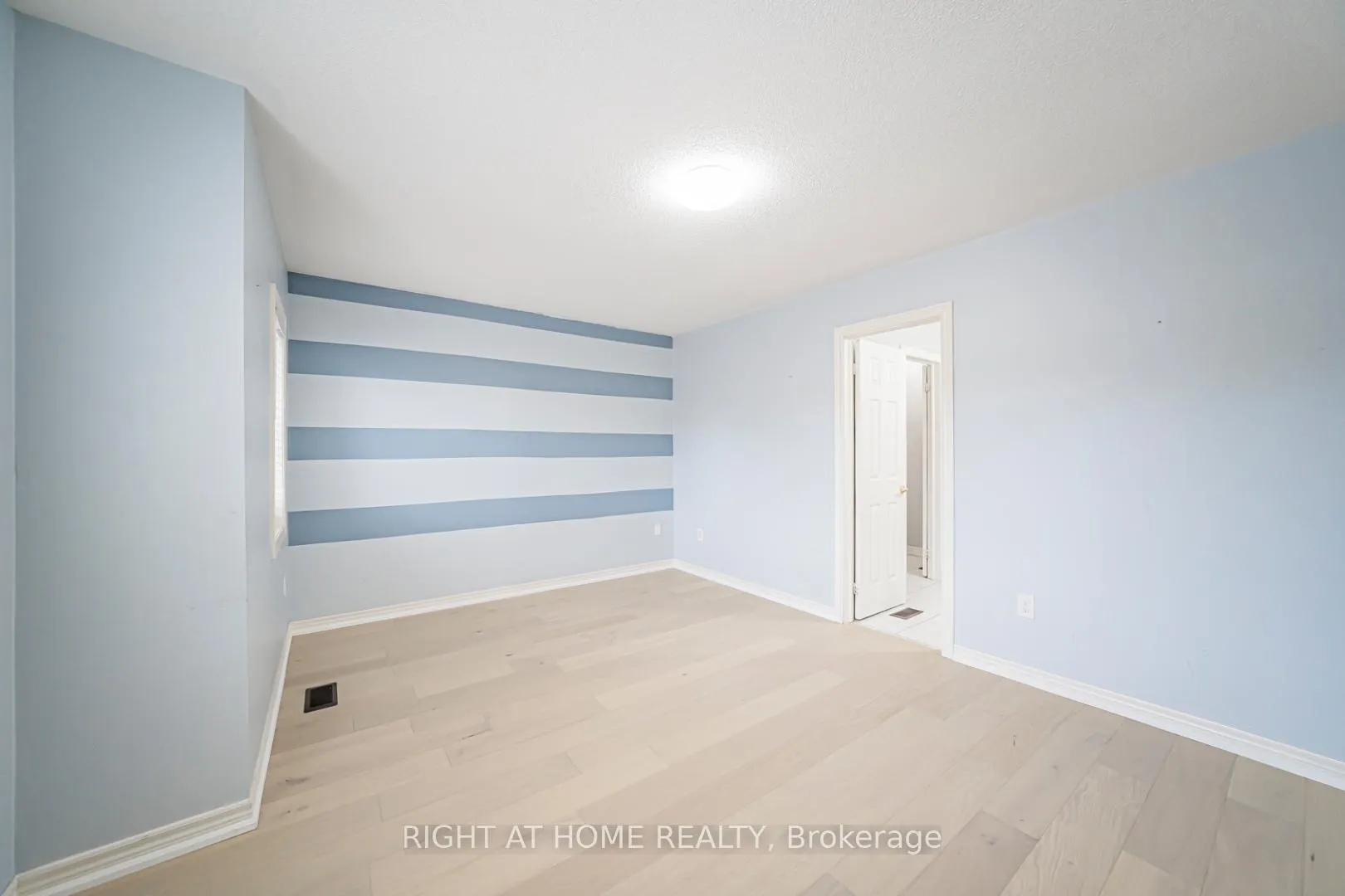 Photo 18 of 3152 Larry Crescent, Oakville, Glenorchy — HOMEH
