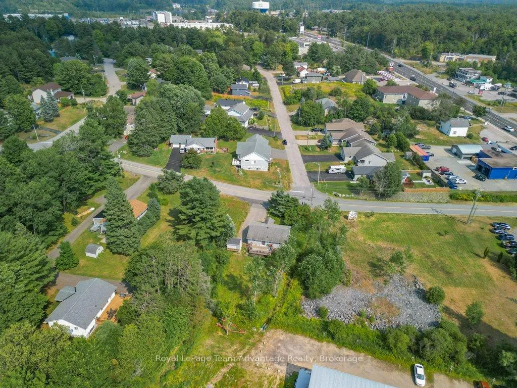 Photo 18 of 8 Edward Street, Parry Sound — HOMEH