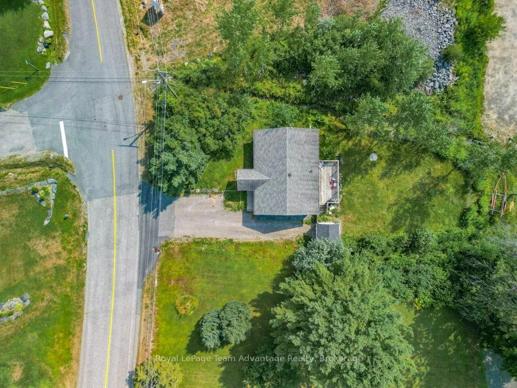 Photo 23 of 8 Edward Street, Parry Sound — HOMEH