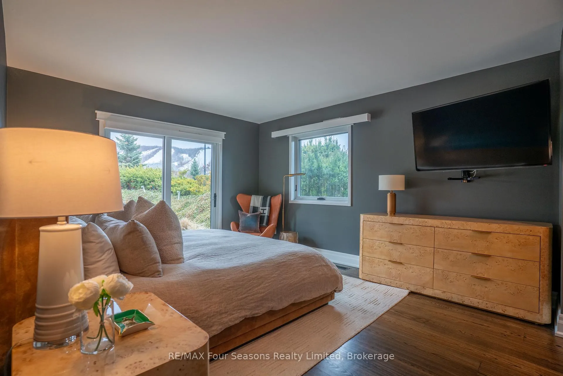 Photo 10 of 103 Cortina Crescent, Blue Mountains — HOMEH