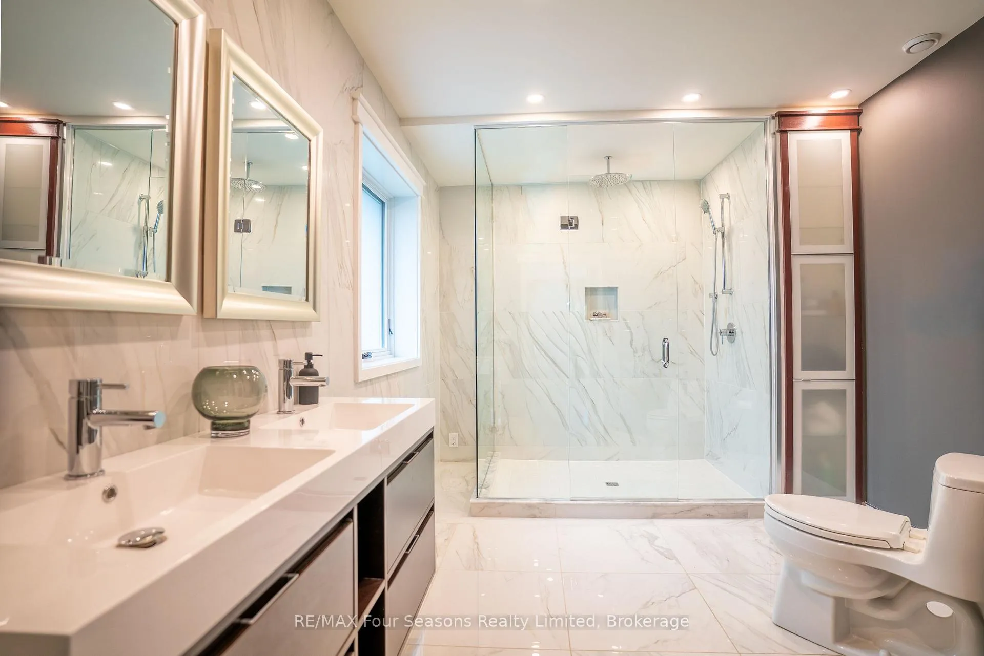 Photo 11 of 103 Cortina Crescent, Blue Mountains — HOMEH