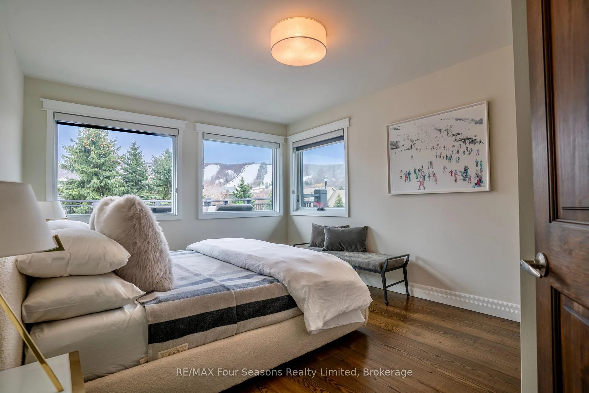 Photo 14 of 103 Cortina Crescent, Blue Mountains — HOMEH