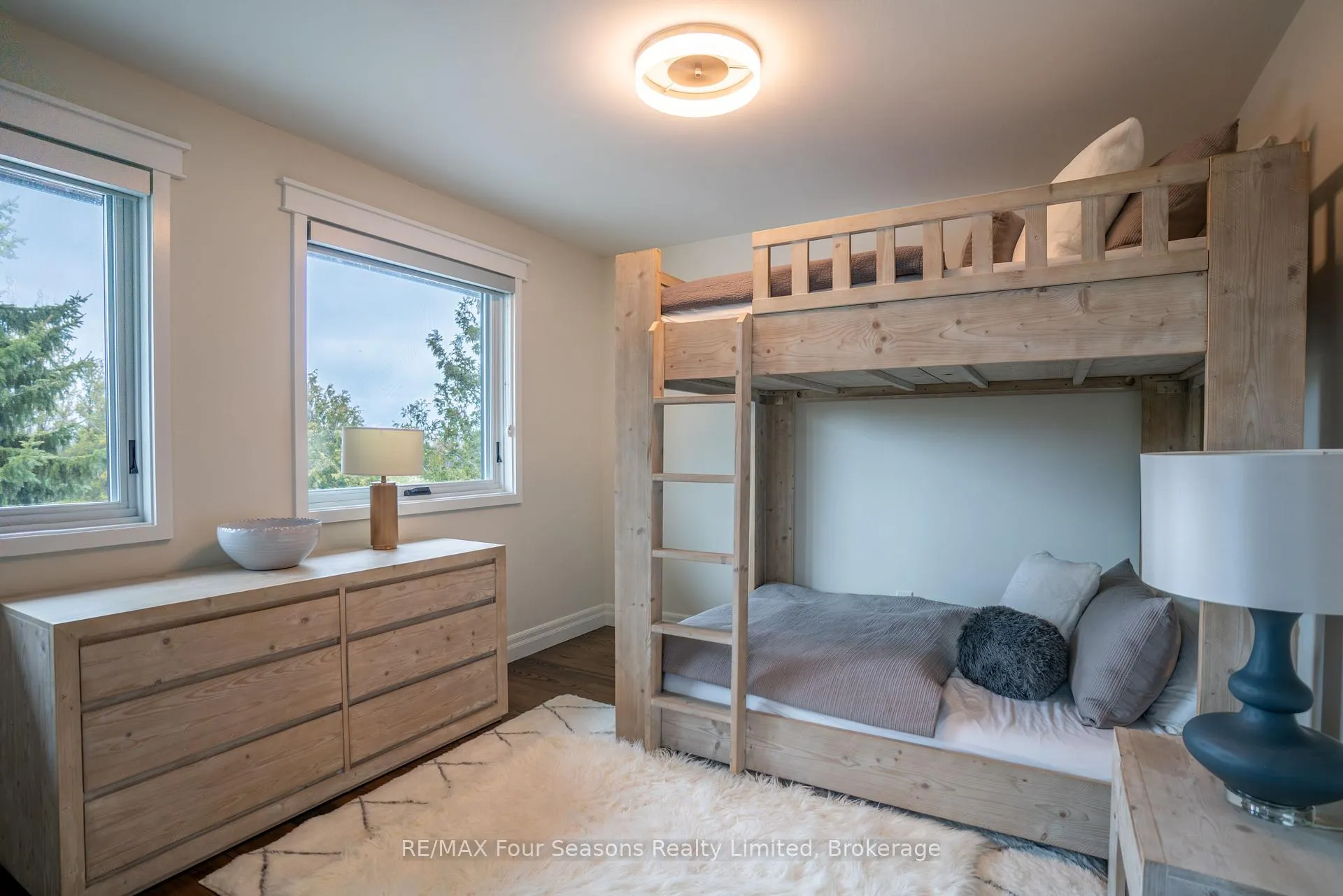 Photo 15 of 103 Cortina Crescent, Blue Mountains — HOMEH