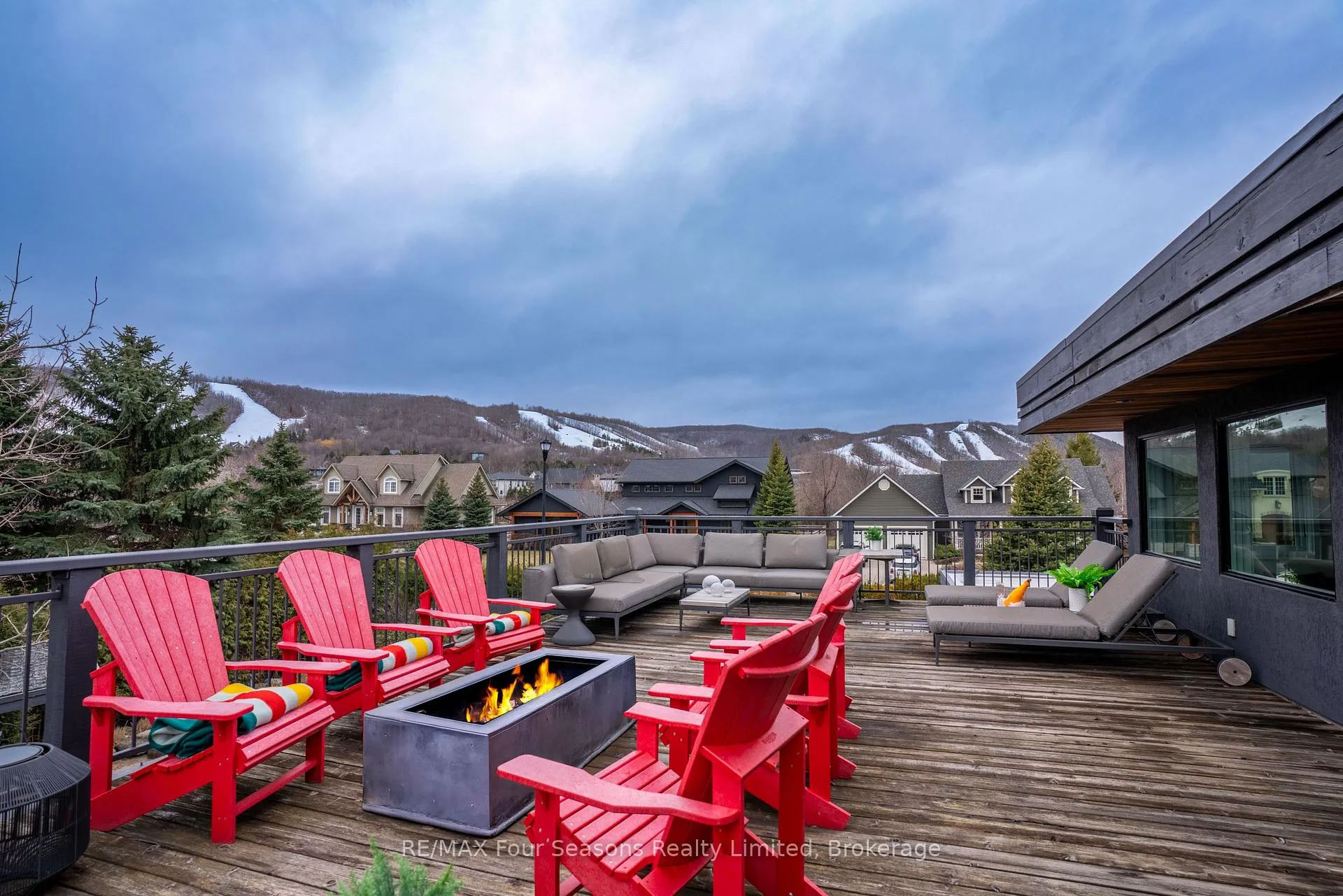 Photo 17 of 103 Cortina Crescent, Blue Mountains — HOMEH