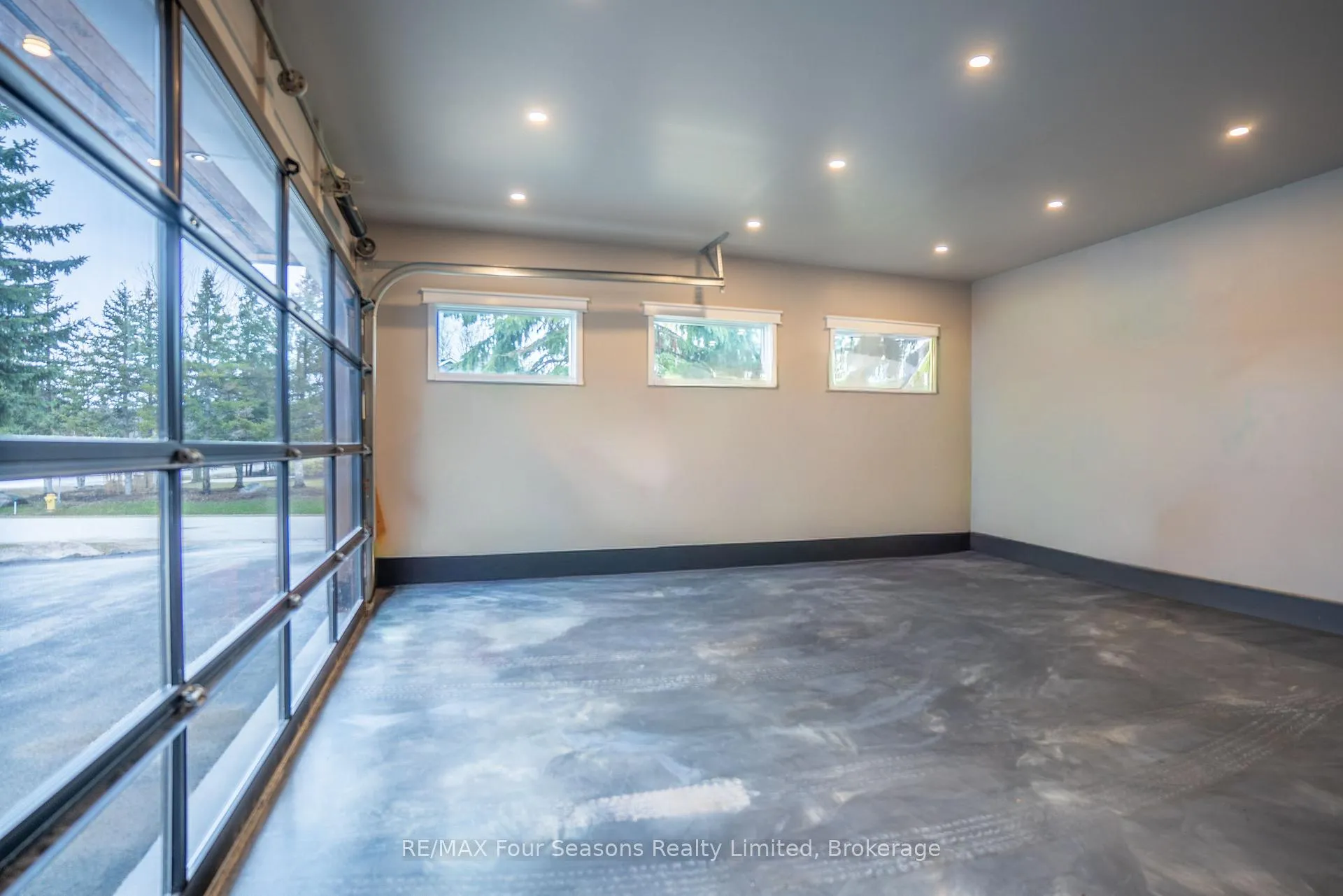 Photo 40 of 103 Cortina Crescent, Blue Mountains — HOMEH