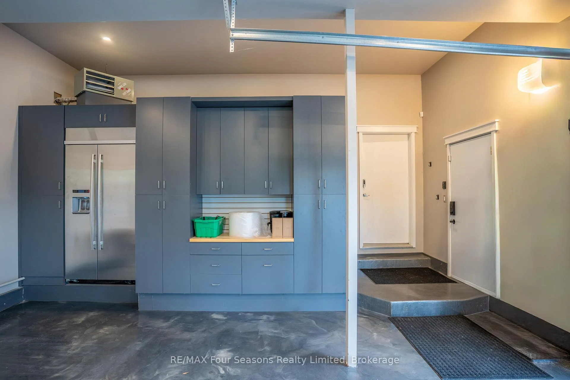 Photo 42 of 103 Cortina Crescent, Blue Mountains — HOMEH