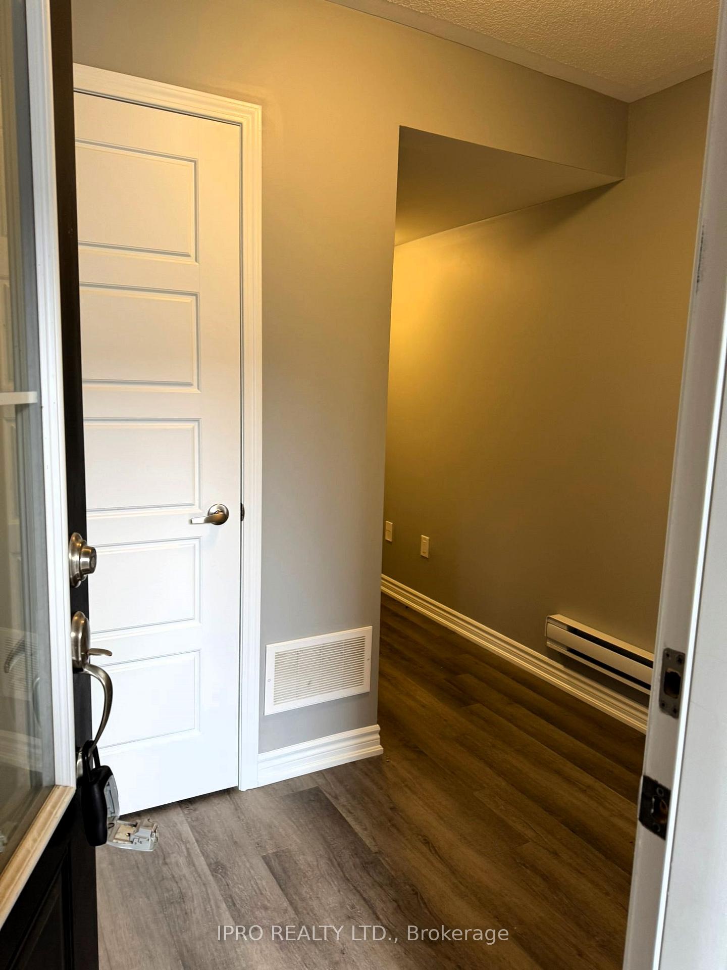 Photo 2 of 874 Ash Gate, Milton, Cobban — HOMEH