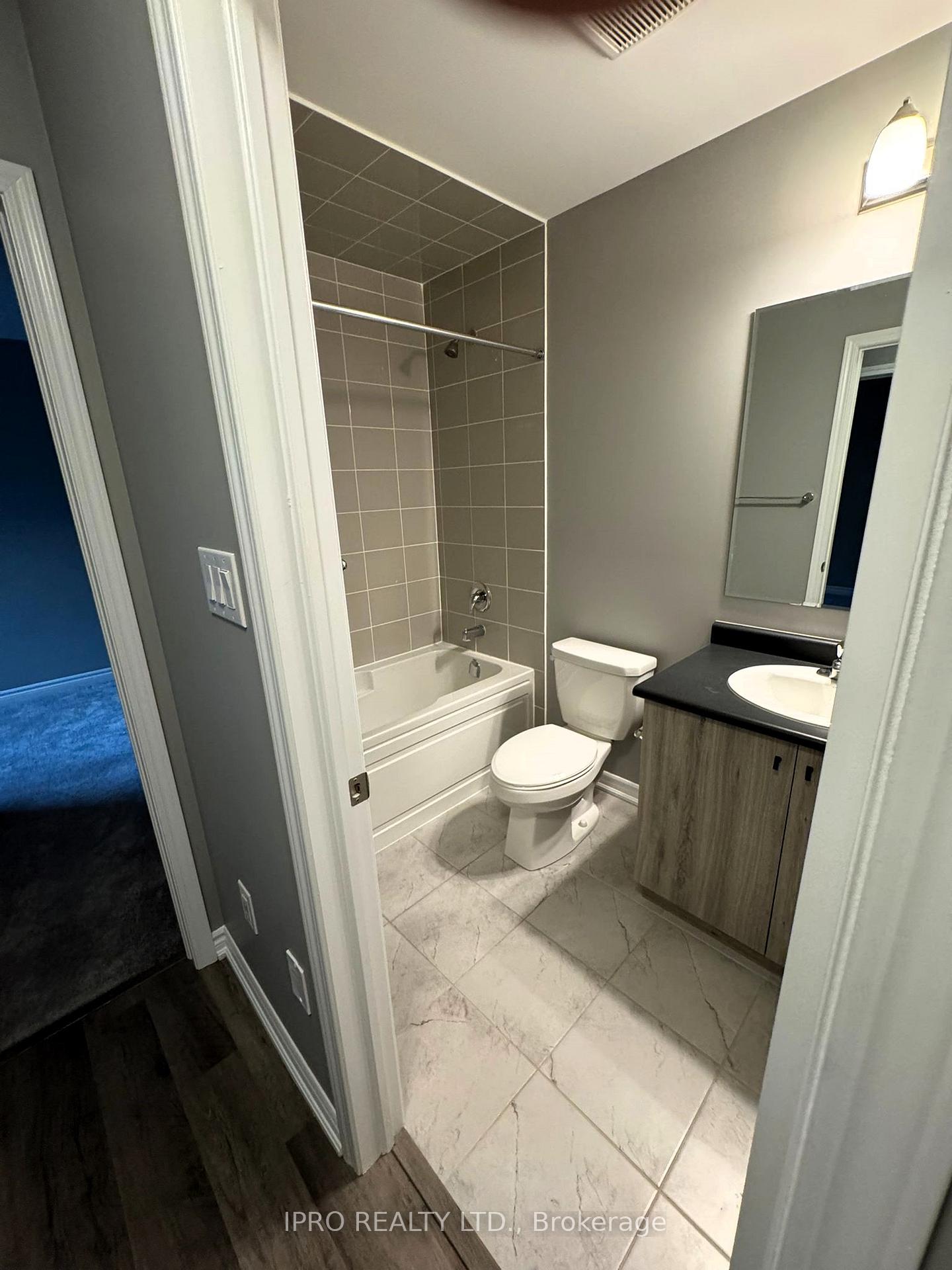 Photo 10 of 874 Ash Gate, Milton, Cobban — HOMEH