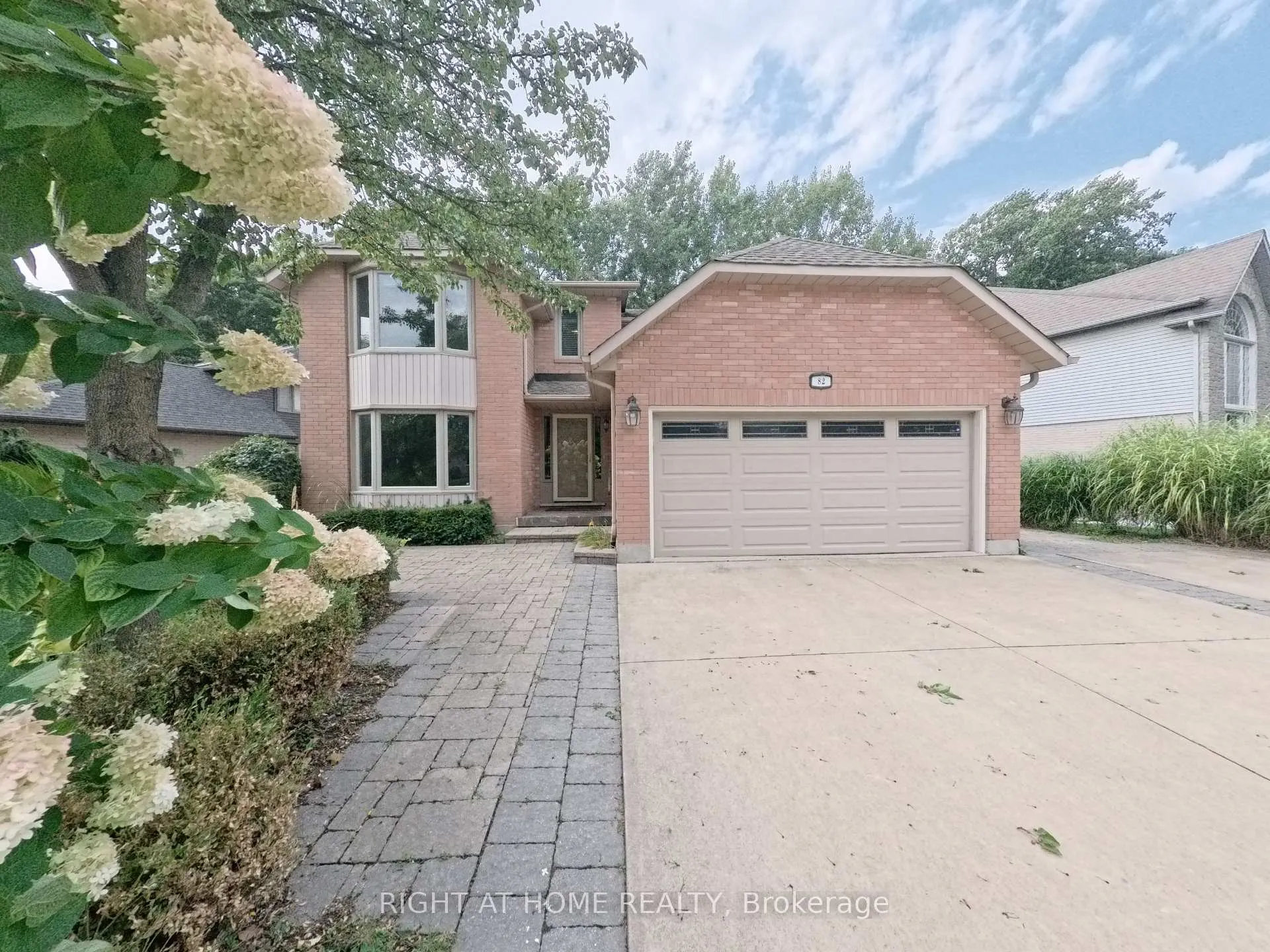 Photo 1 of 82 Woodside Square, Pelham, Fonthill — HOMEH