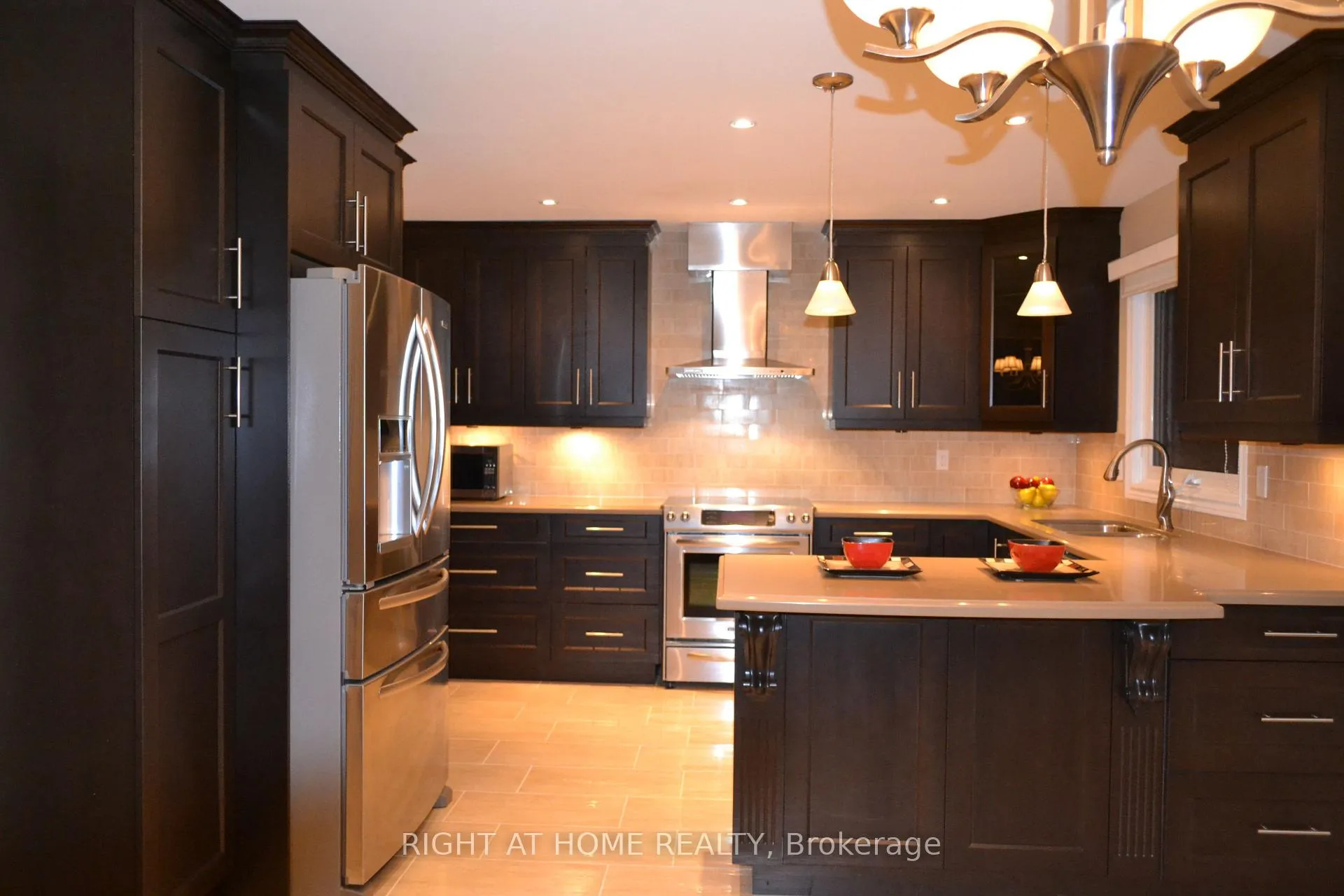 Photo 7 of 82 Woodside Square, Pelham, Fonthill — HOMEH