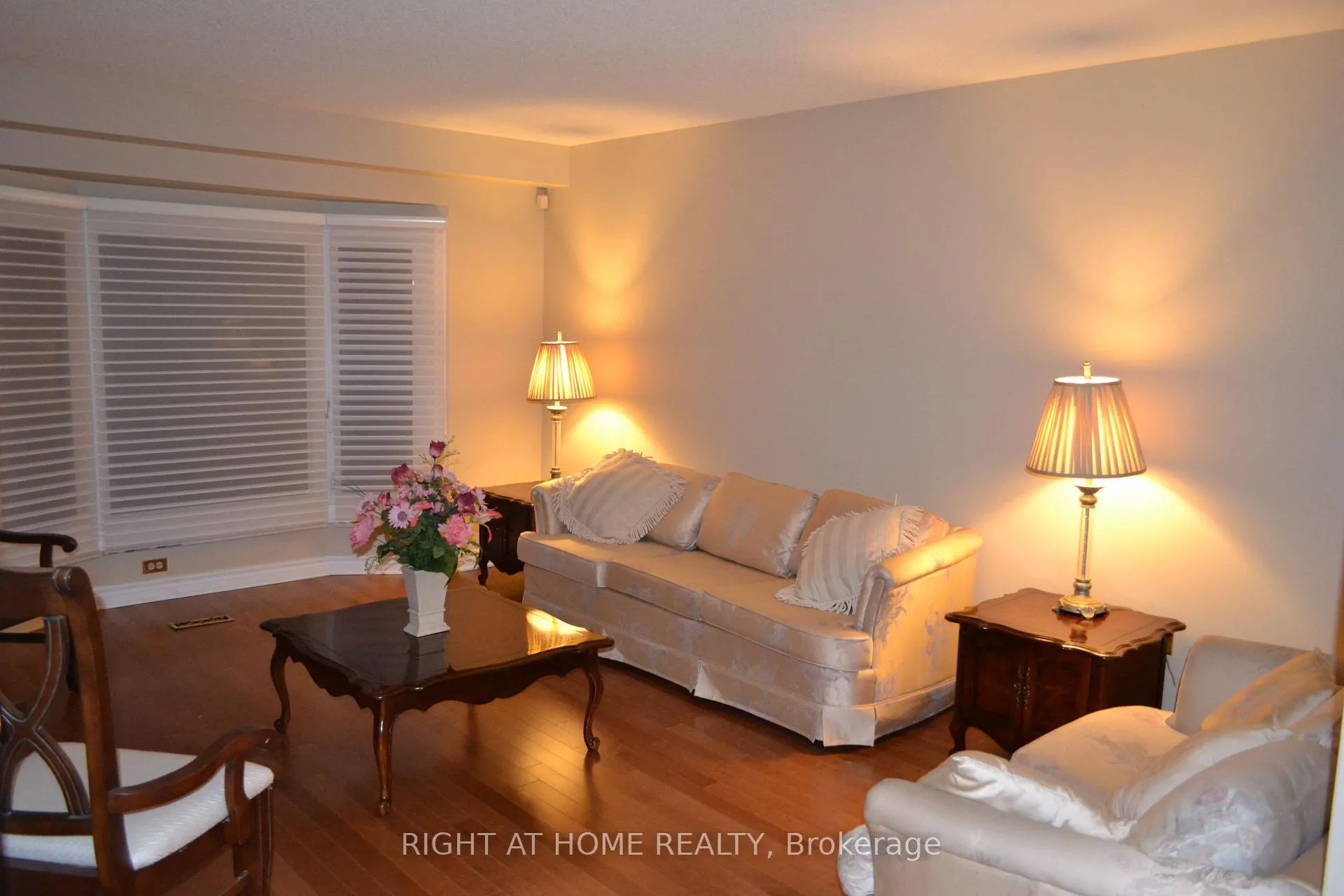 Photo 15 of 82 Woodside Square, Pelham, Fonthill — HOMEH