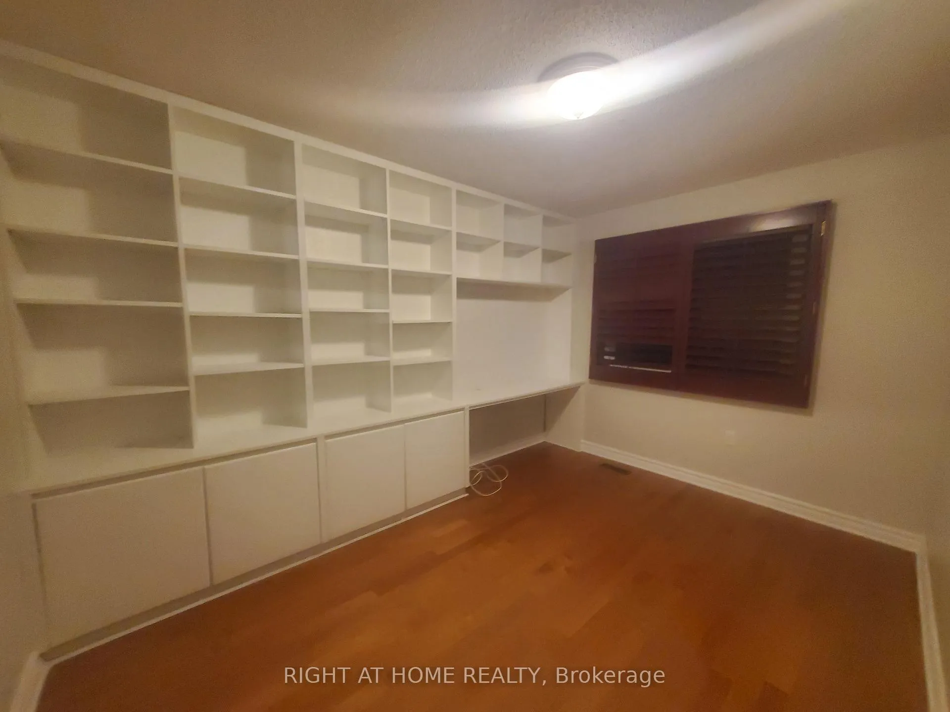 Photo 17 of 82 Woodside Square, Pelham, Fonthill — HOMEH