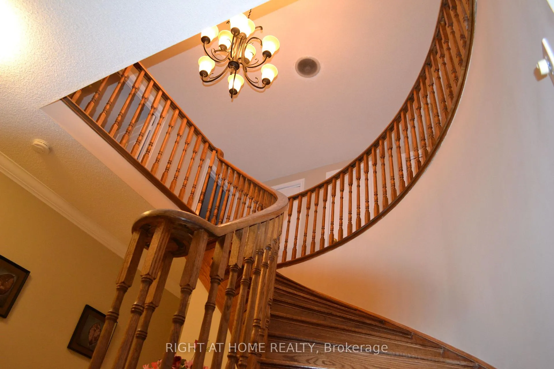 Photo 19 of 82 Woodside Square, Pelham, Fonthill — HOMEH