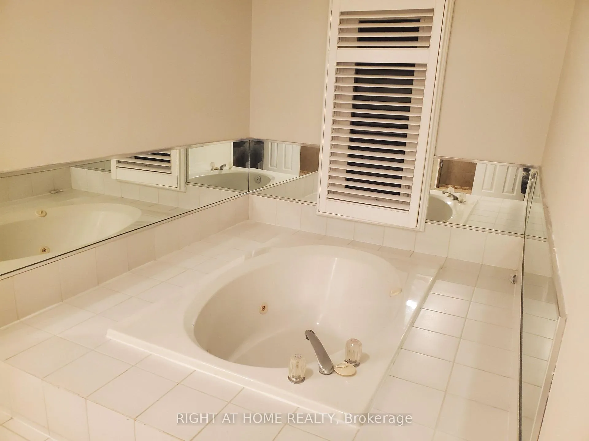 Photo 22 of 82 Woodside Square, Pelham, Fonthill — HOMEH