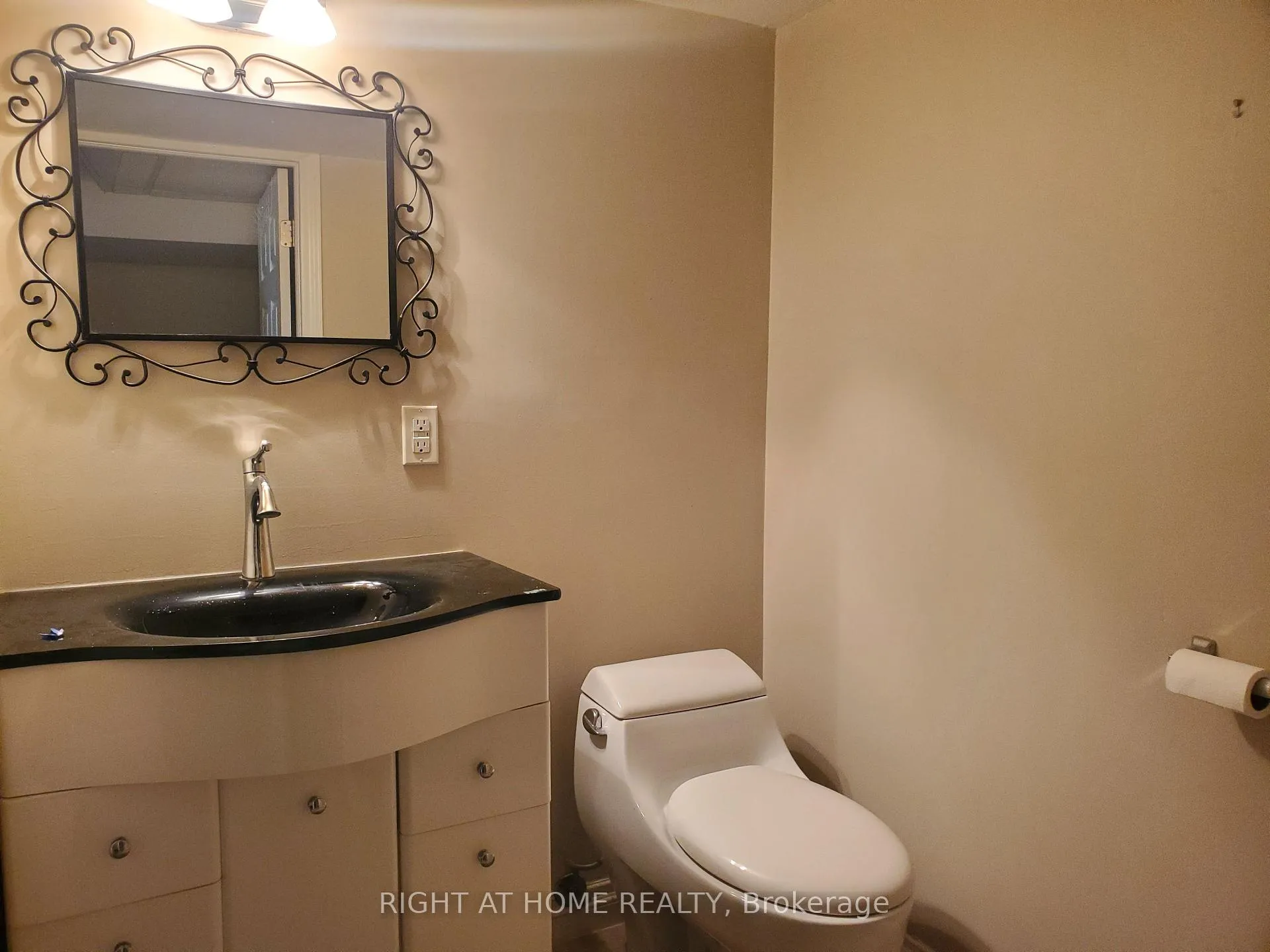 Photo 30 of 82 Woodside Square, Pelham, Fonthill — HOMEH